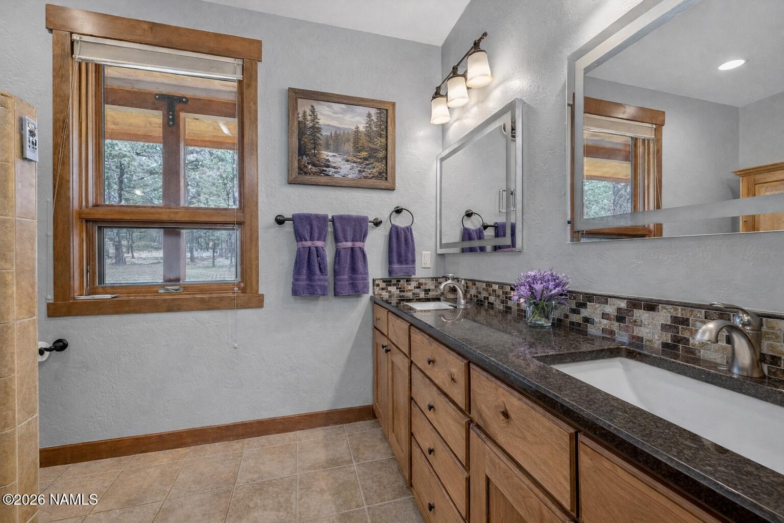 Flagstaff, Arizona, 86001, United States, 3 Bedrooms Bedrooms, ,3 BathroomsBathrooms,Residential,Contingent,2045038