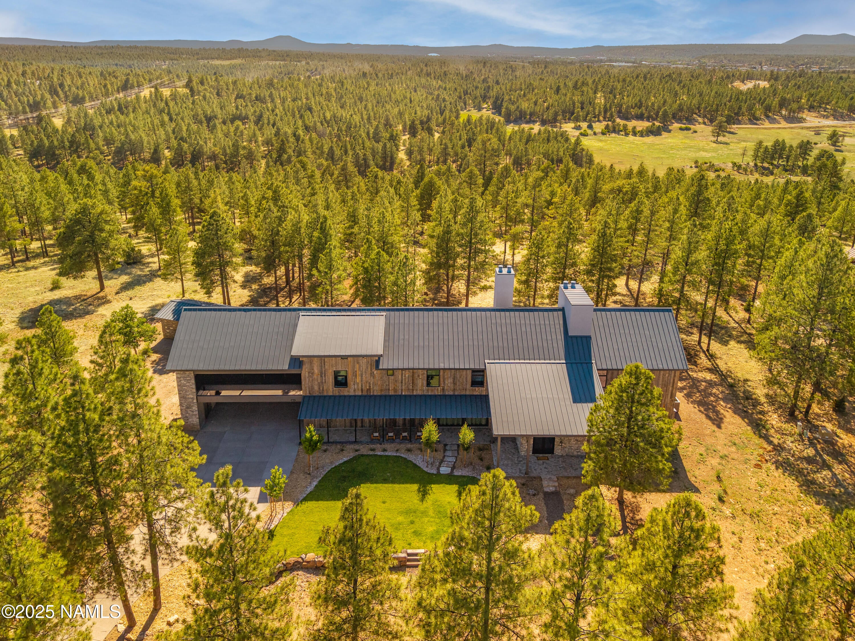 Flagstaff, Arizona, 86004, United States, 4 Bedrooms Bedrooms, ,6 BathroomsBathrooms,Residential,Active,1756325