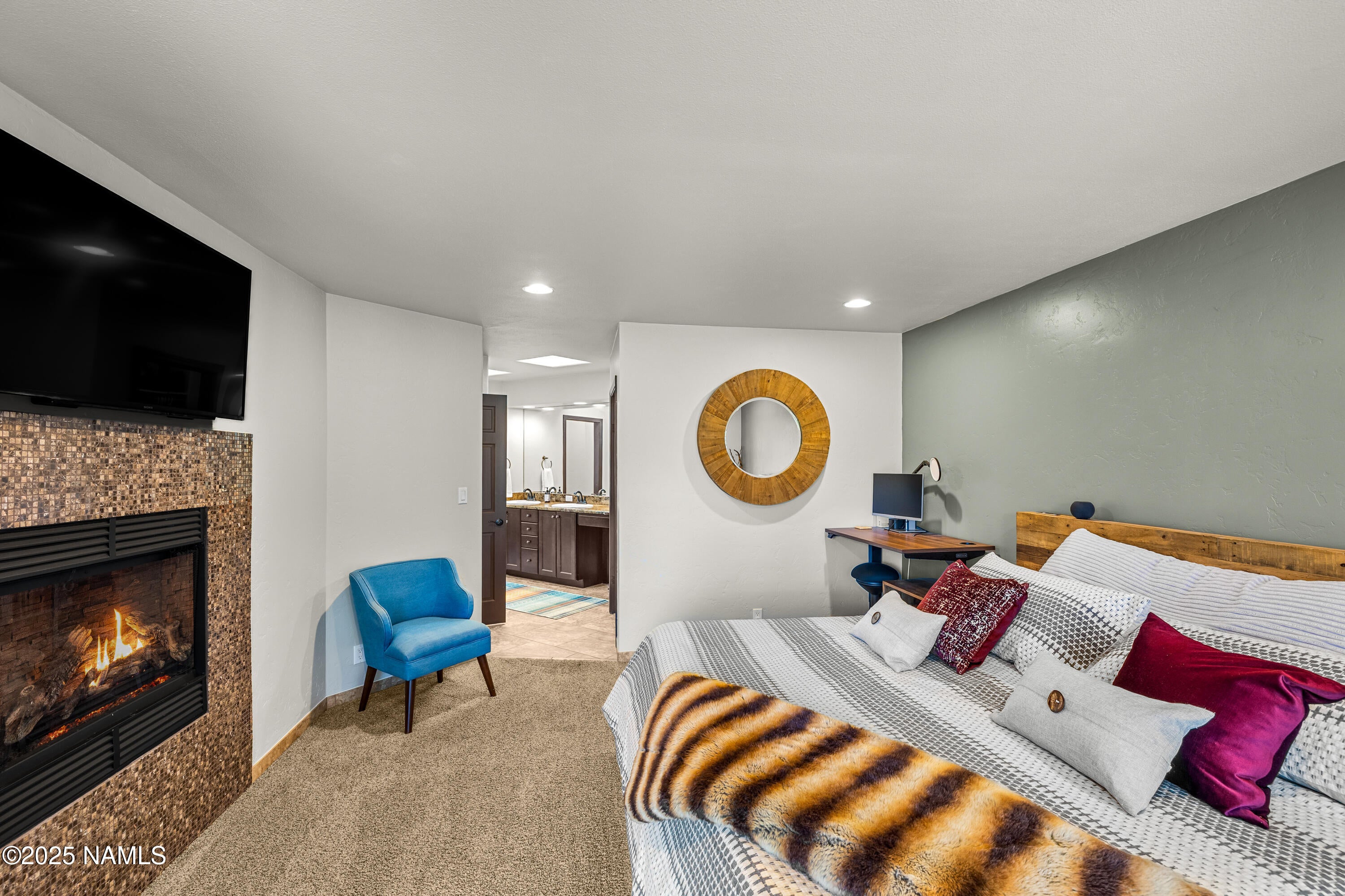 Flagstaff, Arizona, 86005, United States, 4 Bedrooms Bedrooms, ,4 BathroomsBathrooms,Residential,Active,1995263