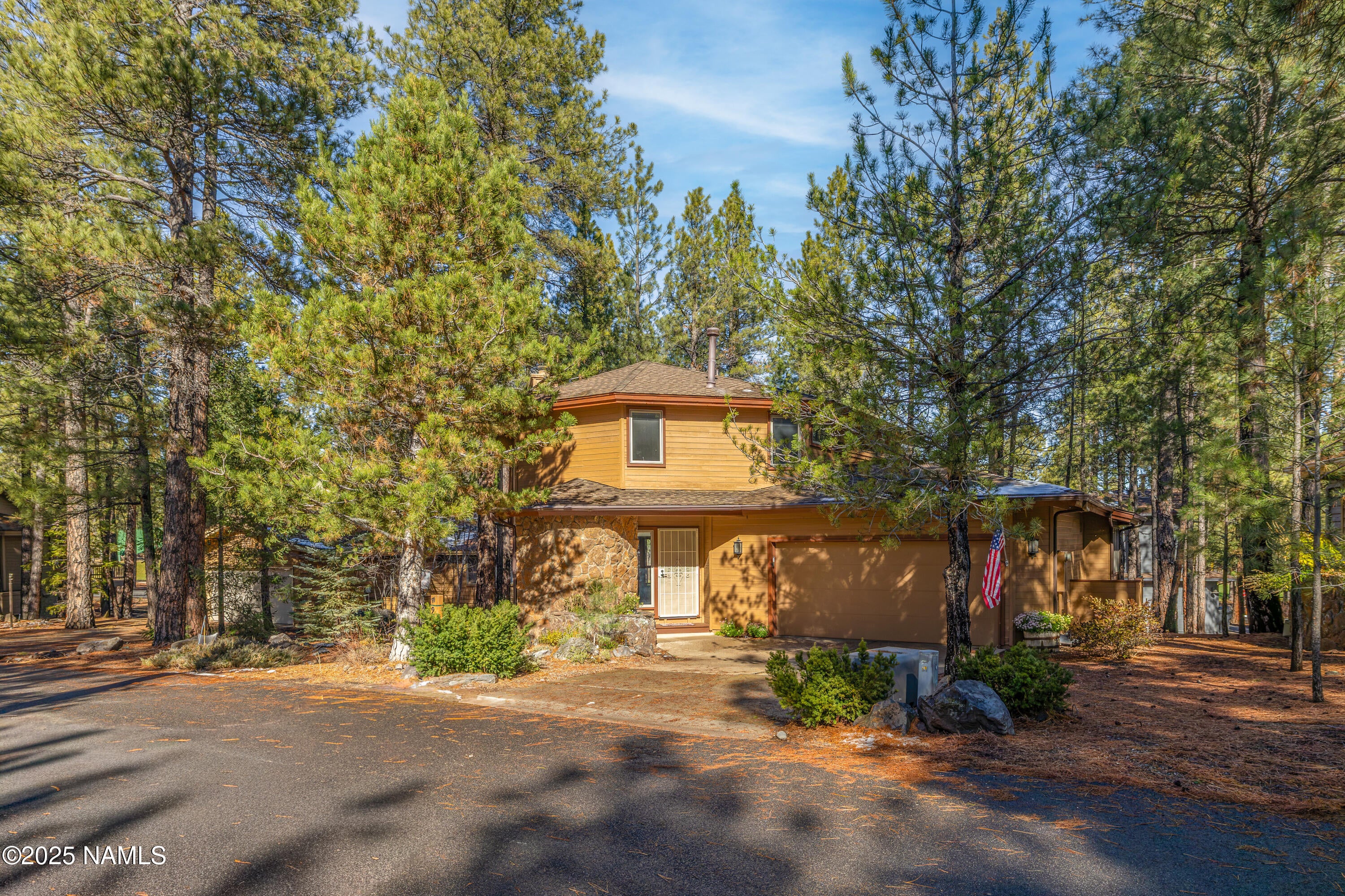 Flagstaff, Arizona, 86005, United States, 4 Bedrooms Bedrooms, ,4 BathroomsBathrooms,Residential,Active,1999173