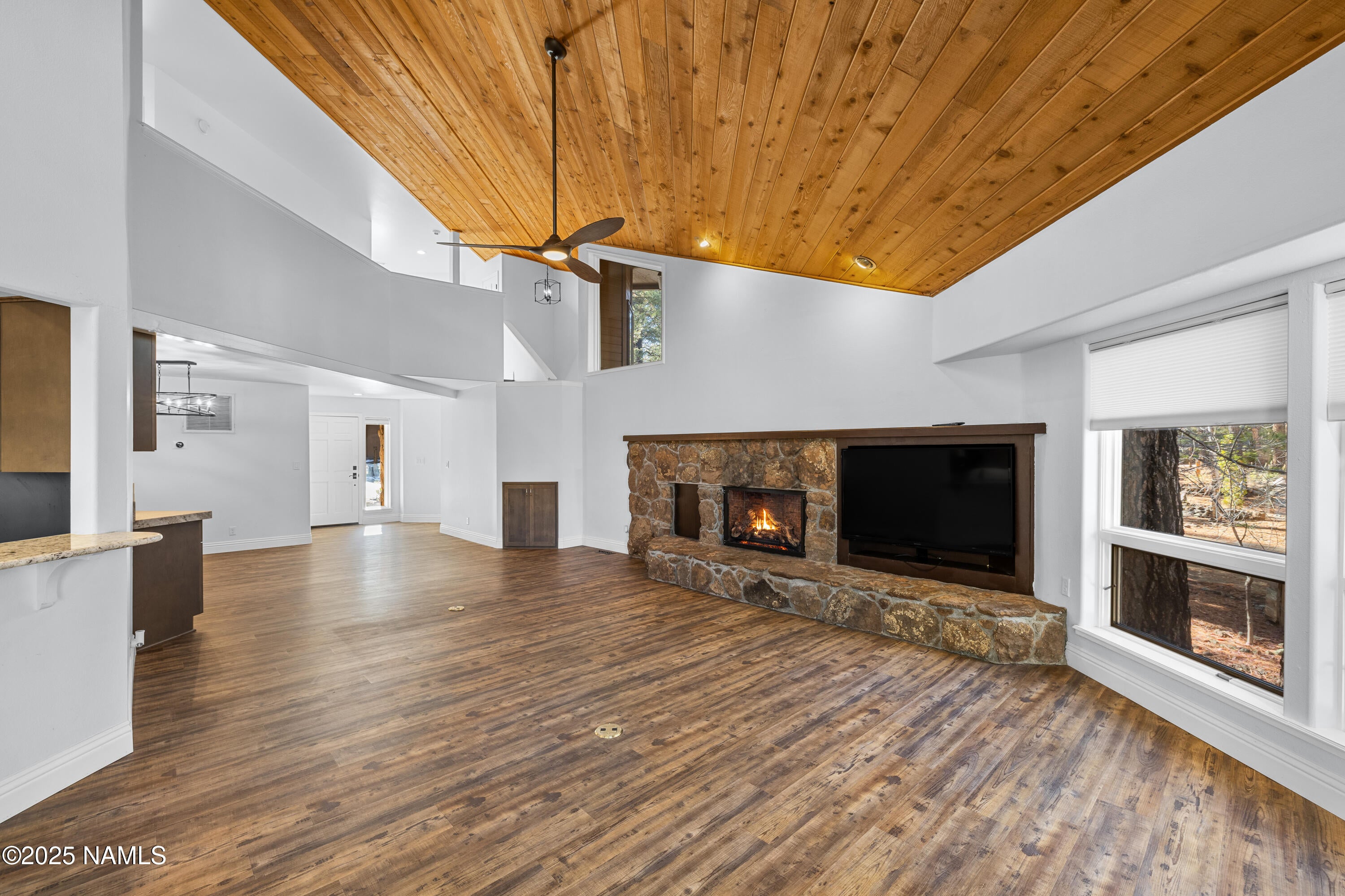 Flagstaff, Arizona, 86005, United States, 4 Bedrooms Bedrooms, ,4 BathroomsBathrooms,Residential,Active,1999173