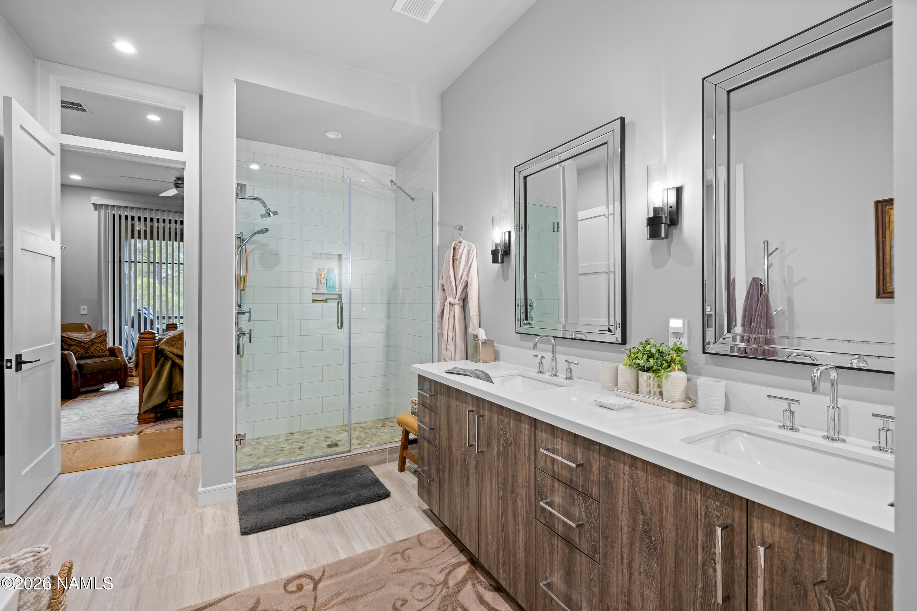 Flagstaff, Arizona, 86005, United States, 3 Bedrooms Bedrooms, ,4 BathroomsBathrooms,Residential,Active,2012817