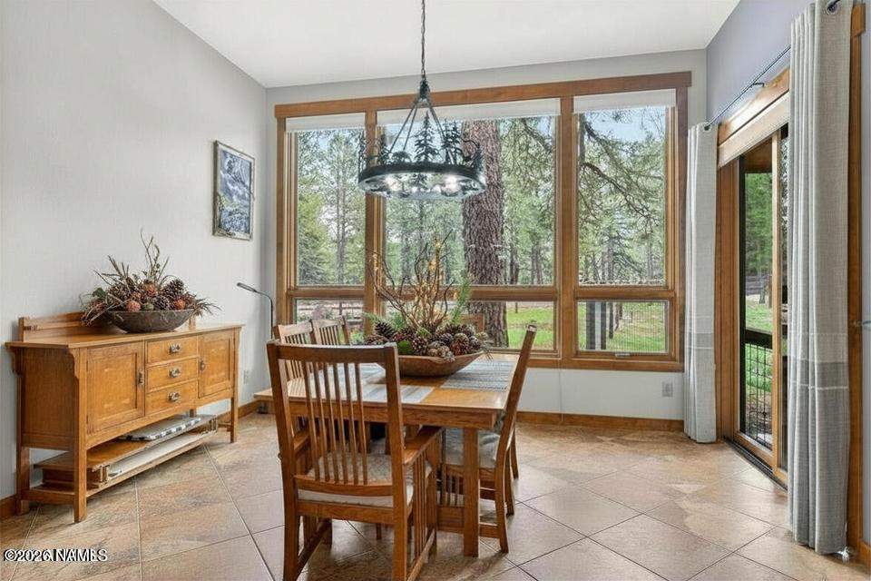 Flagstaff, Arizona, 86001, United States, 3 Bedrooms Bedrooms, ,3 BathroomsBathrooms,Residential,Contingent,2045038