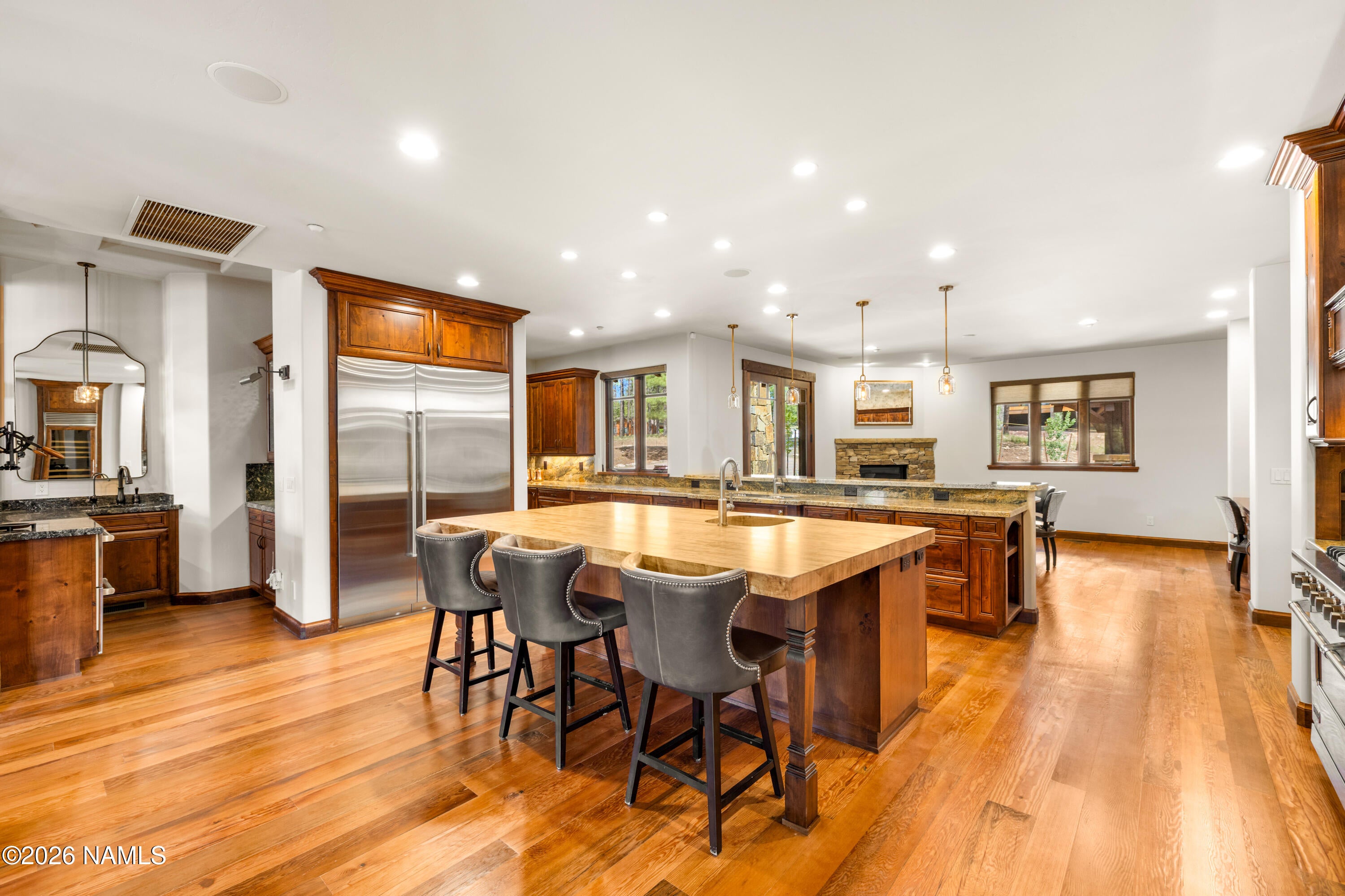 Flagstaff, Arizona, 86005, United States, 5 Bedrooms Bedrooms, ,6 BathroomsBathrooms,Residential,Active,2042667