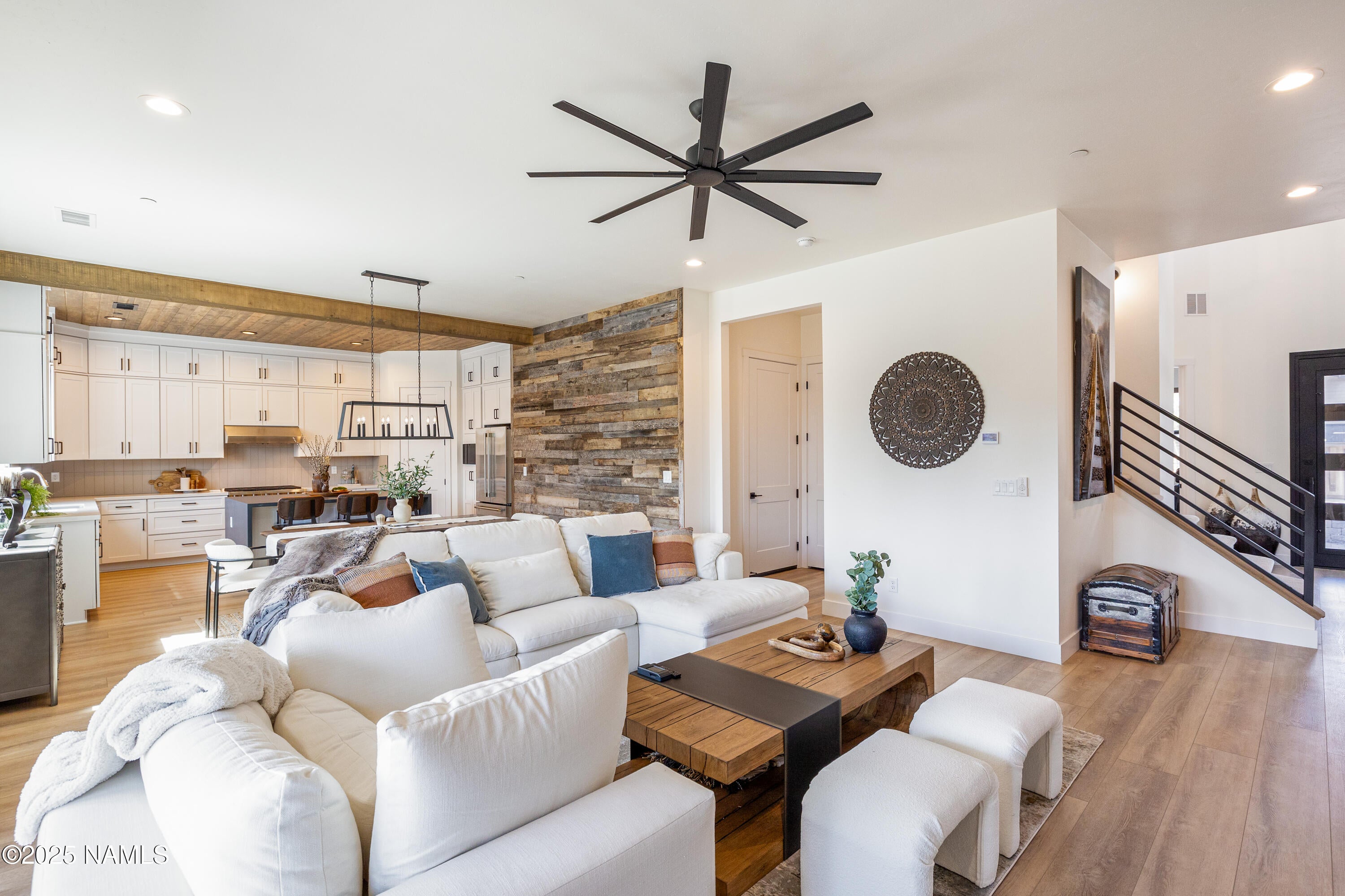 Flagstaff, Arizona, 86005, United States, 5 Bedrooms Bedrooms, ,4 BathroomsBathrooms,Residential,Active,1959522