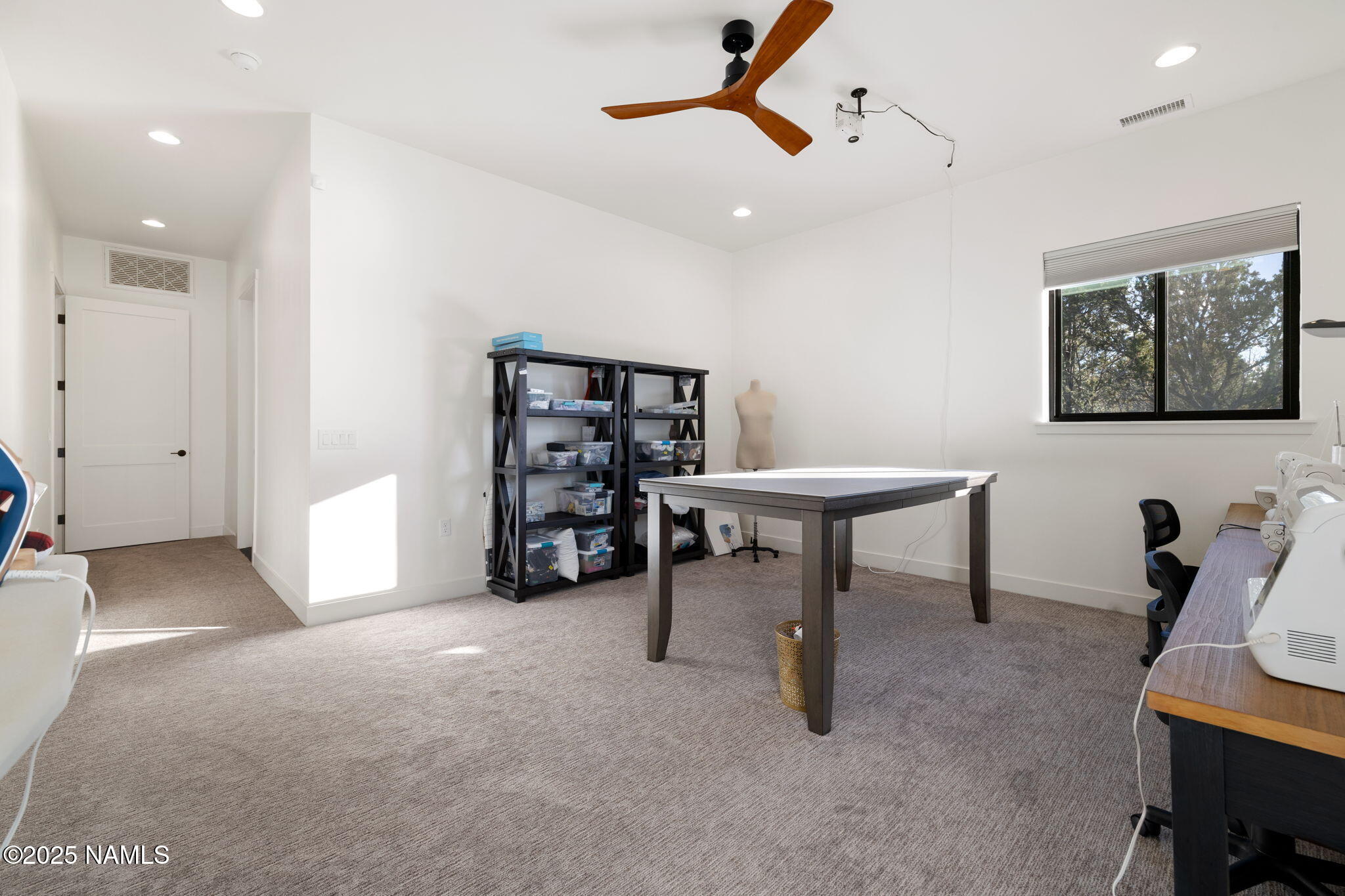 Flagstaff, Arizona, 86004, United States, 5 Bedrooms Bedrooms, ,4 BathroomsBathrooms,Residential,Active,1943835