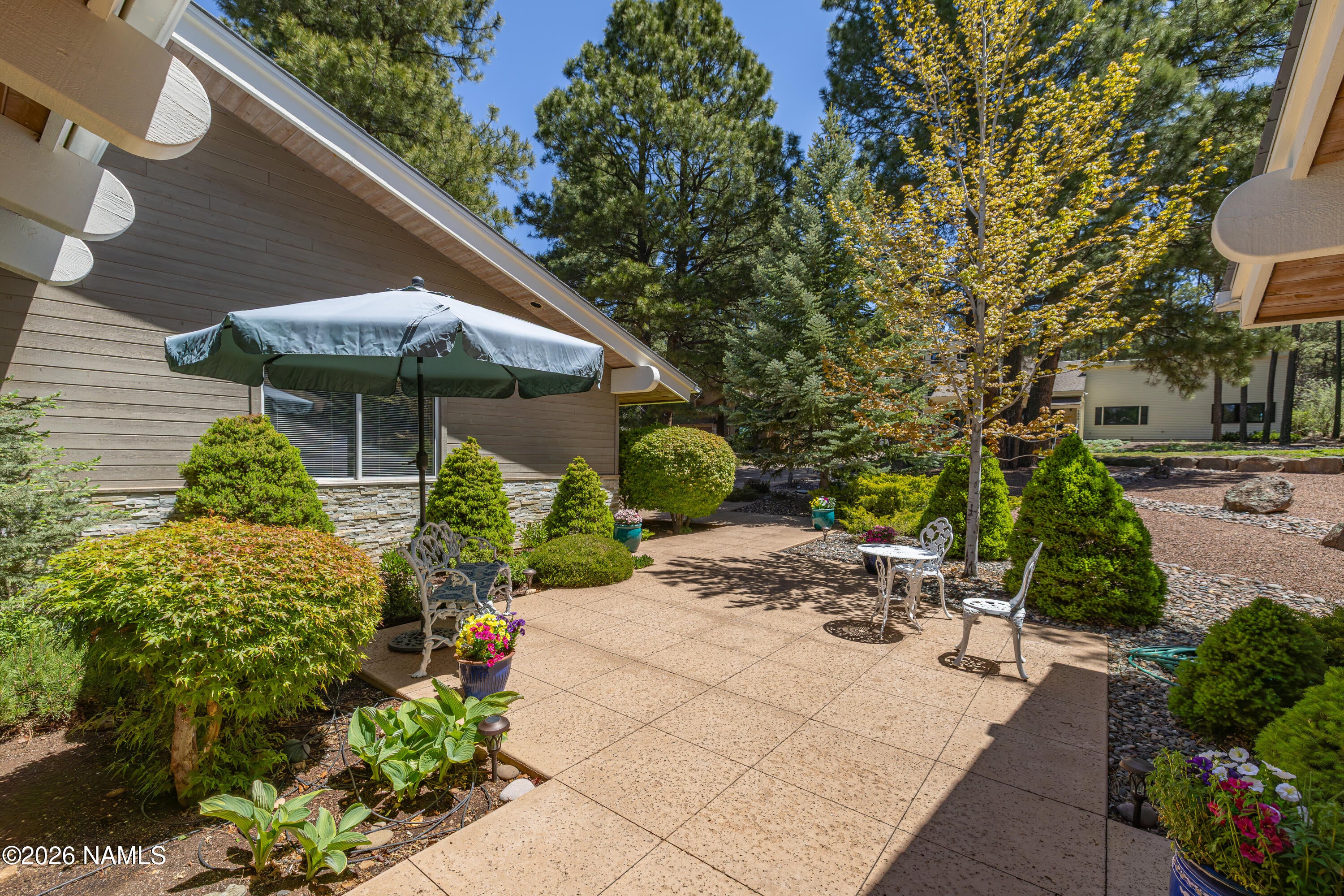 Flagstaff, Arizona, 86004, United States, 3 Bedrooms Bedrooms, ,3 BathroomsBathrooms,Residential,Active,2045391