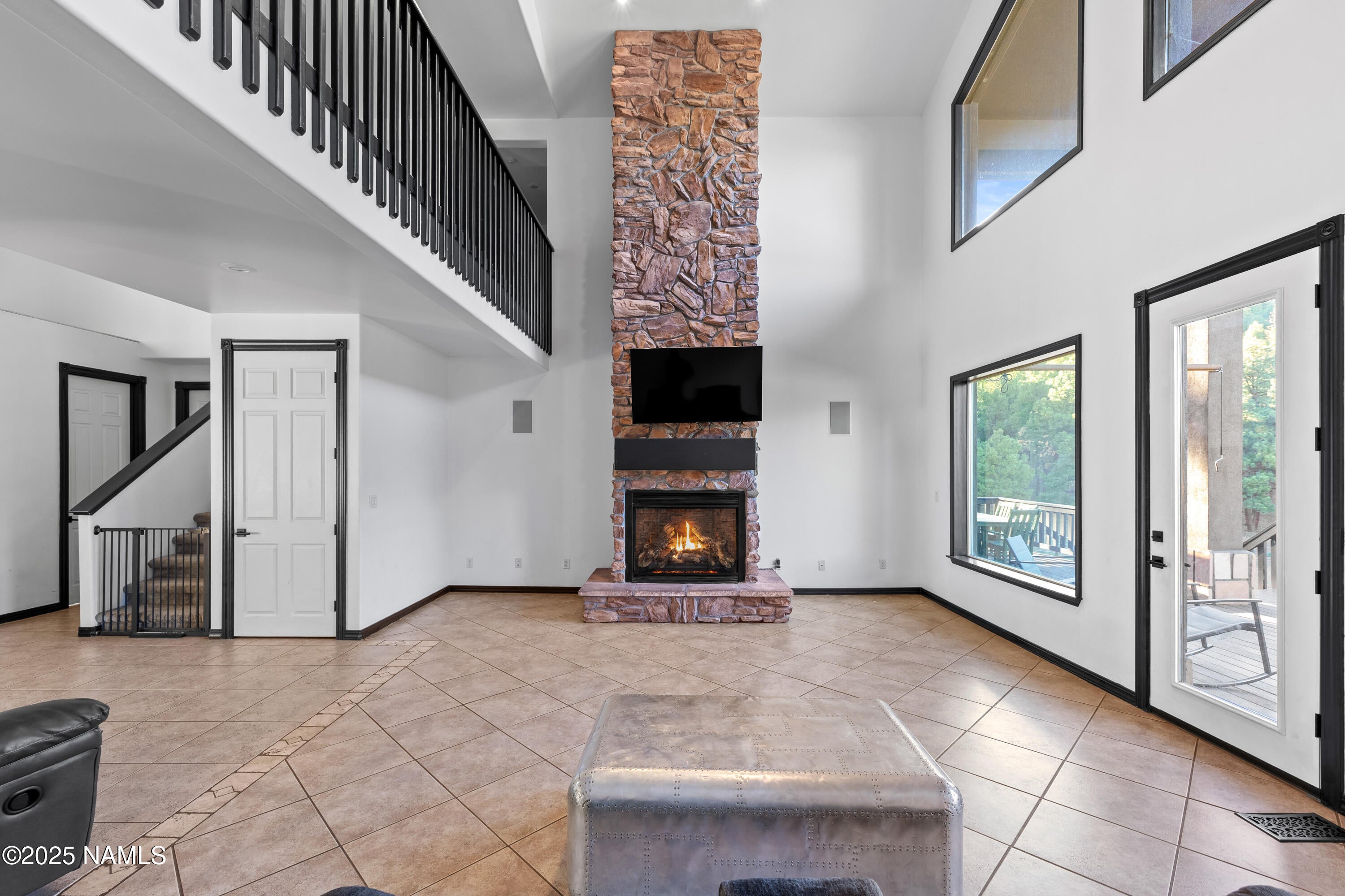 Flagstaff, Arizona, 86001, United States, 5 Bedrooms Bedrooms, ,5 BathroomsBathrooms,Residential,Active,1945089