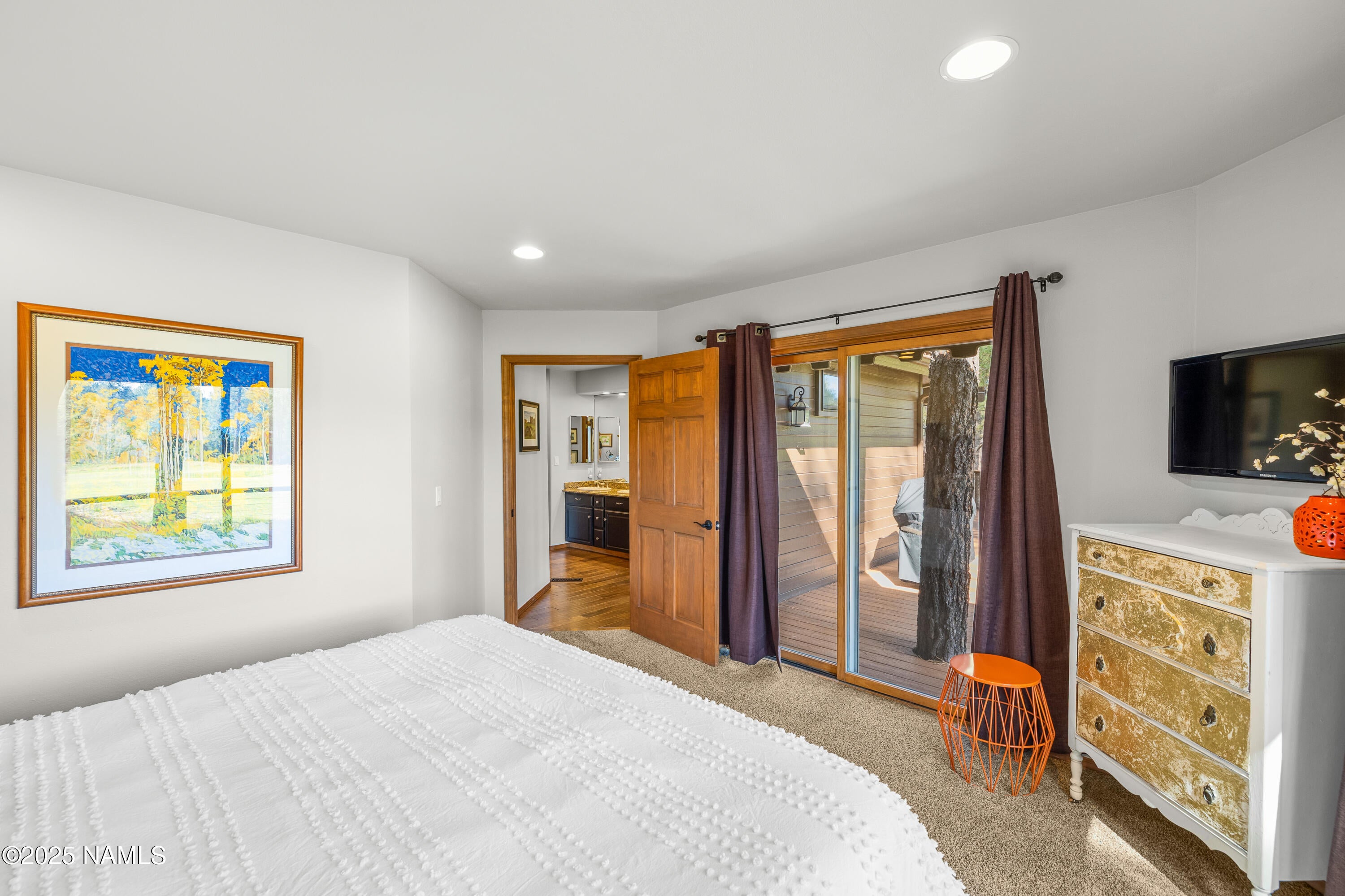 Flagstaff, Arizona, 86005, United States, 4 Bedrooms Bedrooms, ,4 BathroomsBathrooms,Residential,Active,1995263