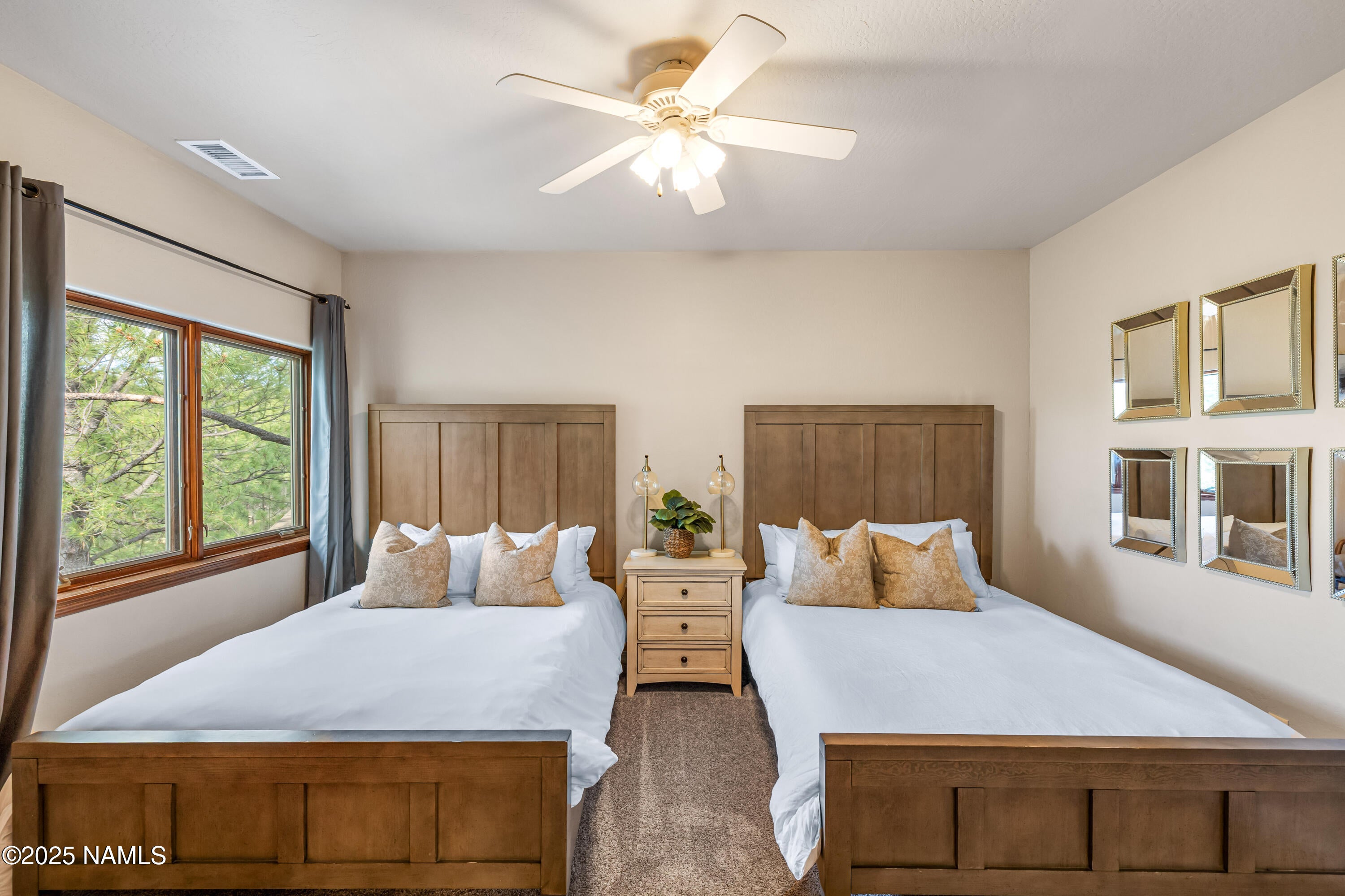 Flagstaff, Arizona, 86004, United States, 5 Bedrooms Bedrooms, ,5 BathroomsBathrooms,Residential,Active,1834463