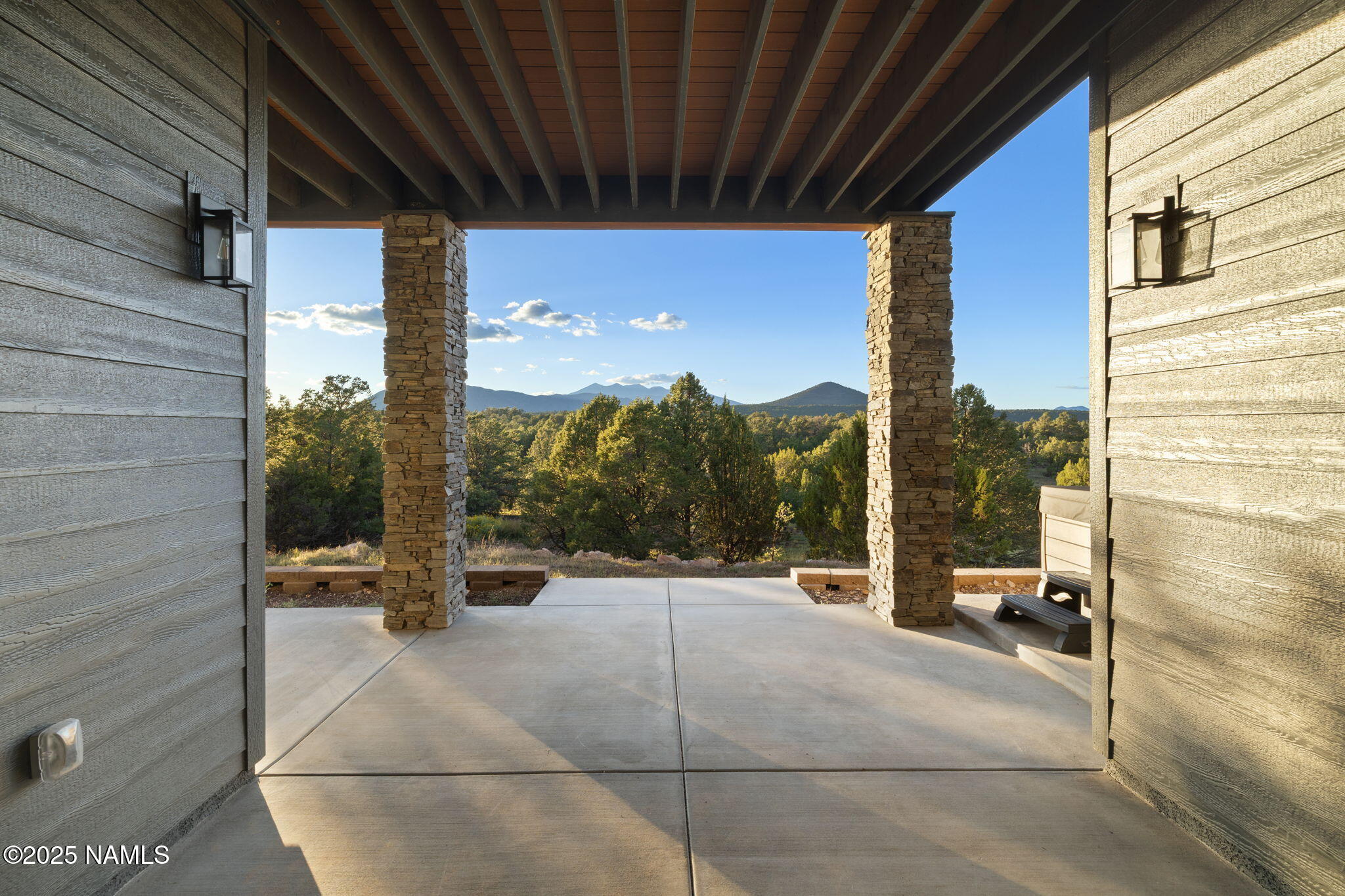 Flagstaff, Arizona, 86004, United States, 5 Bedrooms Bedrooms, ,4 BathroomsBathrooms,Residential,Active,1943835