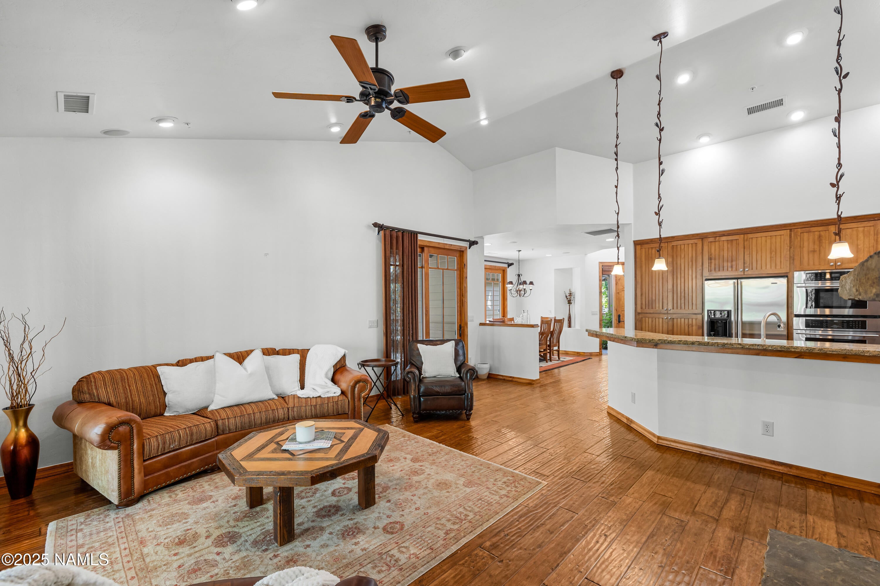 Flagstaff, Arizona, 86005, United States, 3 Bedrooms Bedrooms, ,3 BathroomsBathrooms,Residential,Active,1922673