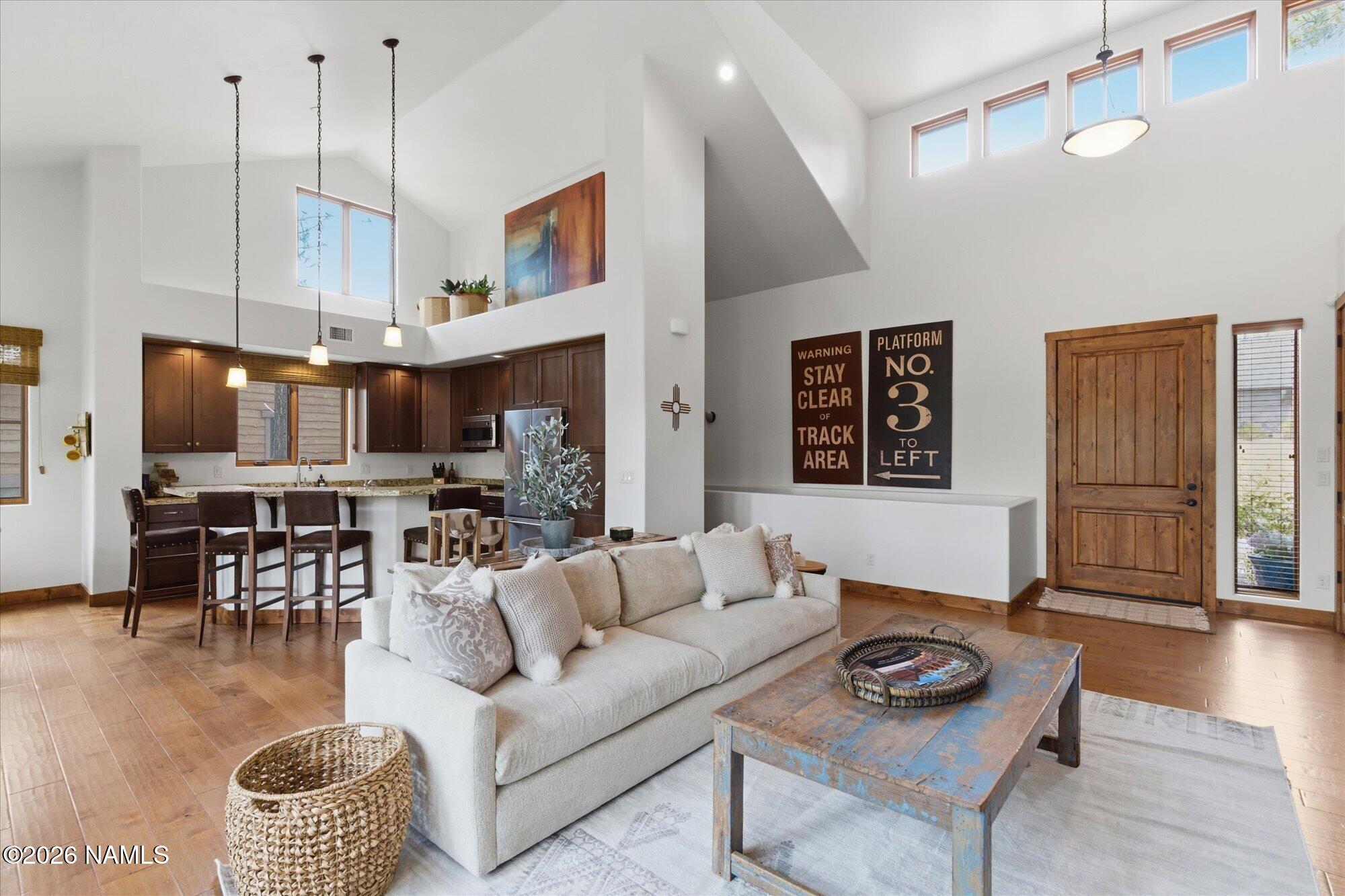 Flagstaff, Arizona, 86005, United States, 4 Bedrooms Bedrooms, ,5 BathroomsBathrooms,Residential,Active,2009844