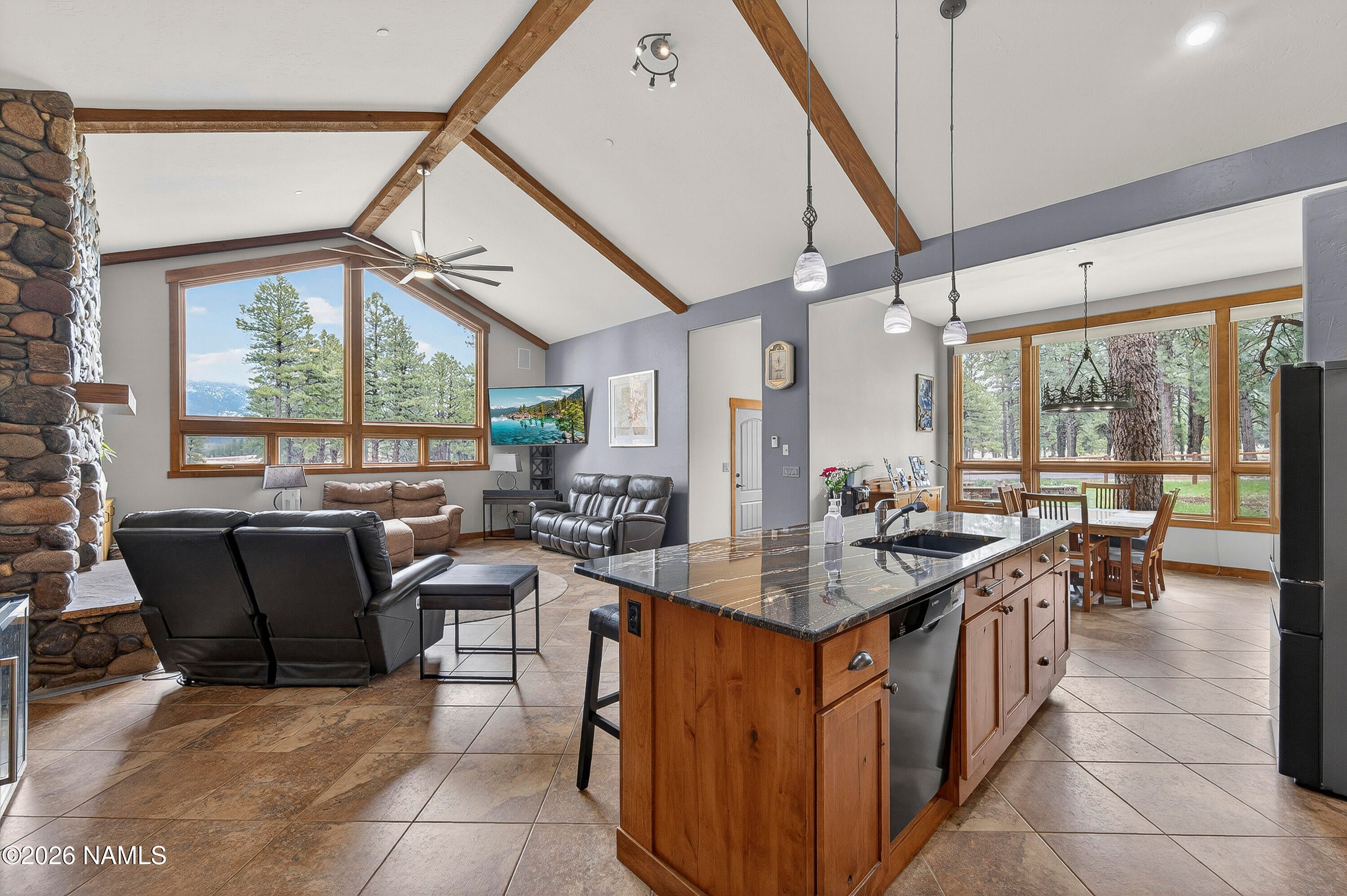 Flagstaff, Arizona, 86001, United States, 3 Bedrooms Bedrooms, ,3 BathroomsBathrooms,Residential,Contingent,2045038