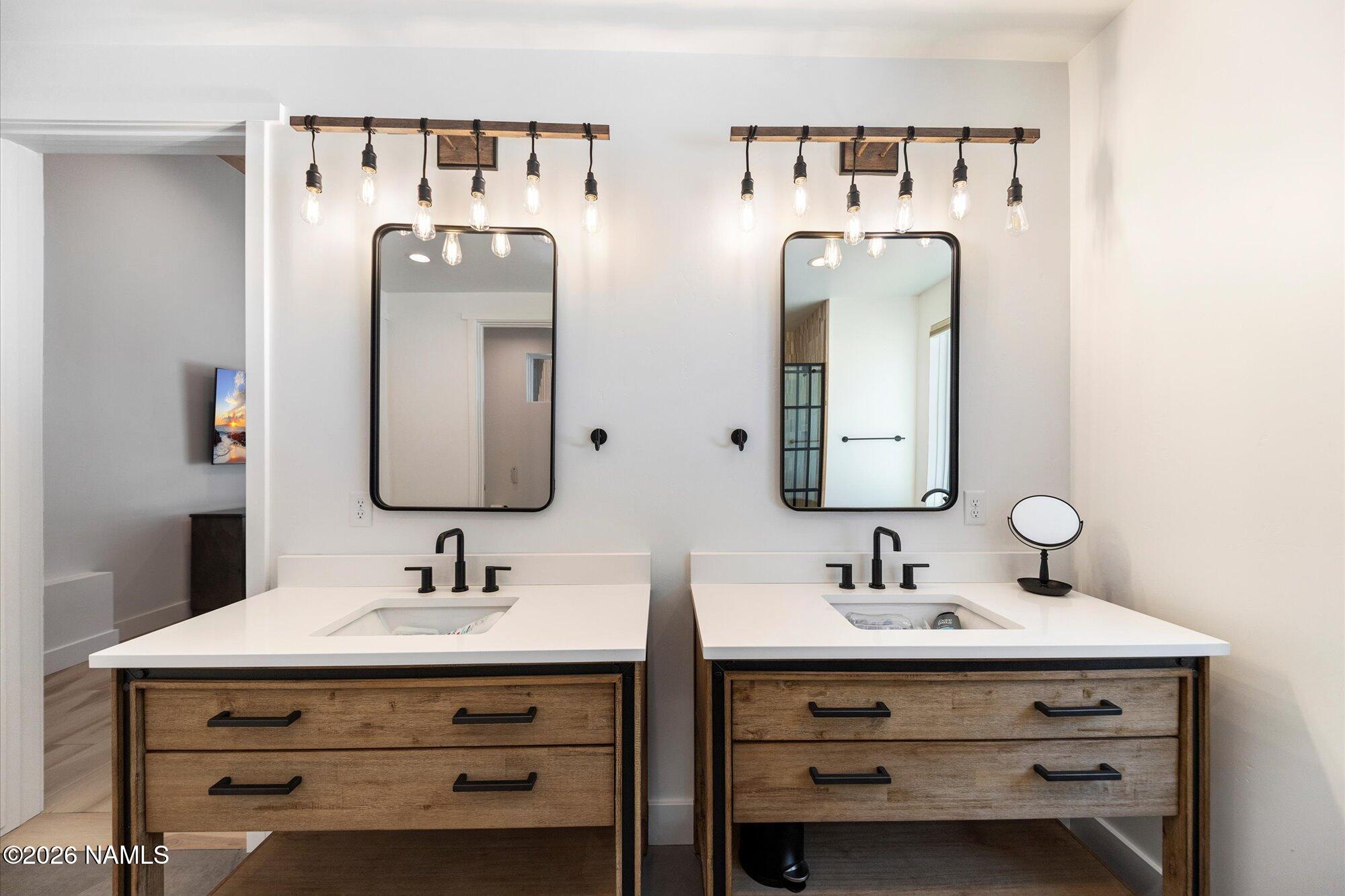 Flagstaff, Arizona, 86005, United States, 4 Bedrooms Bedrooms, ,4 BathroomsBathrooms,Residential,Active,2006845