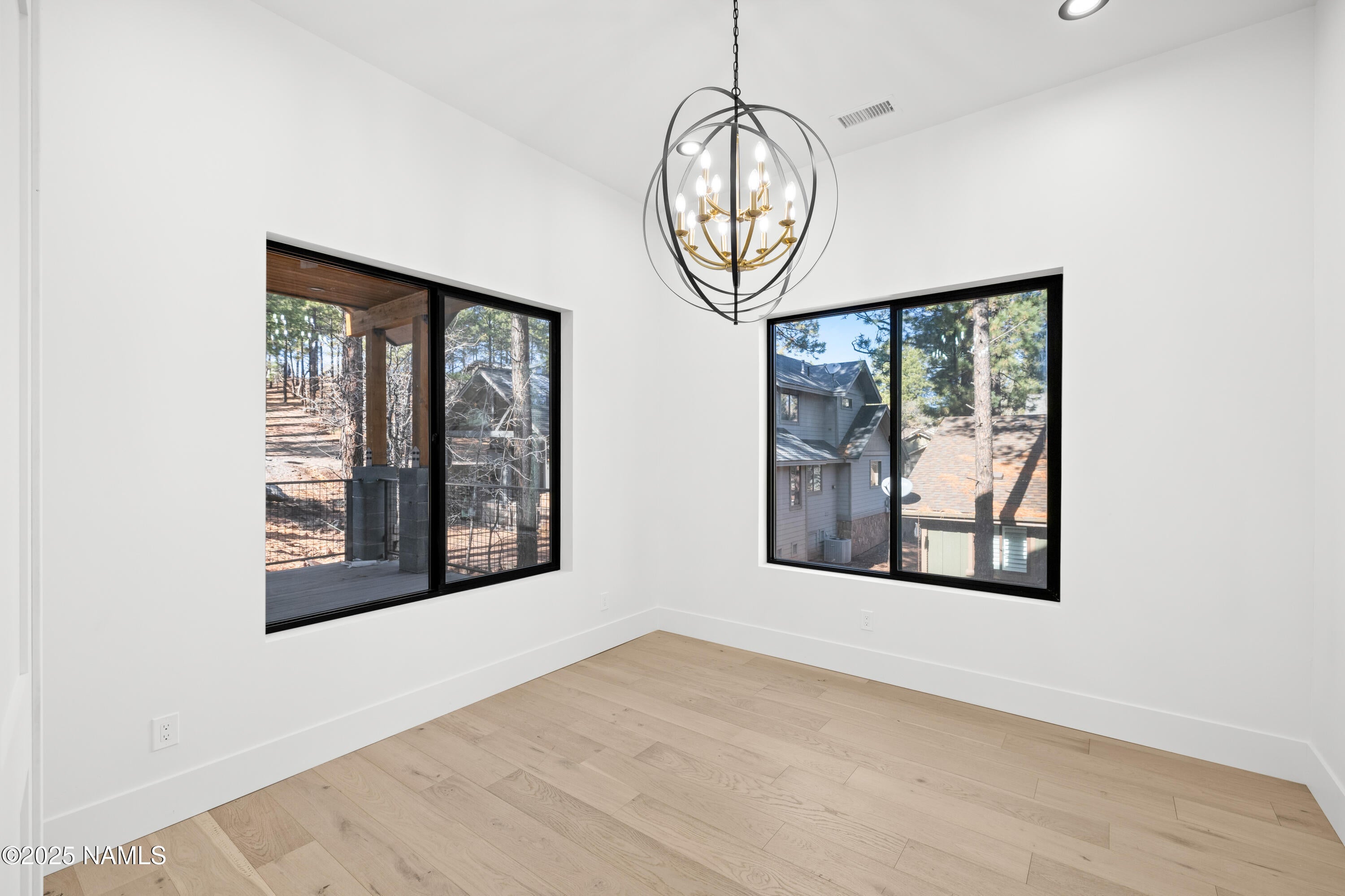 Flagstaff, Arizona, 86005, United States, 4 Bedrooms Bedrooms, ,4 BathroomsBathrooms,Residential,Active,1922481