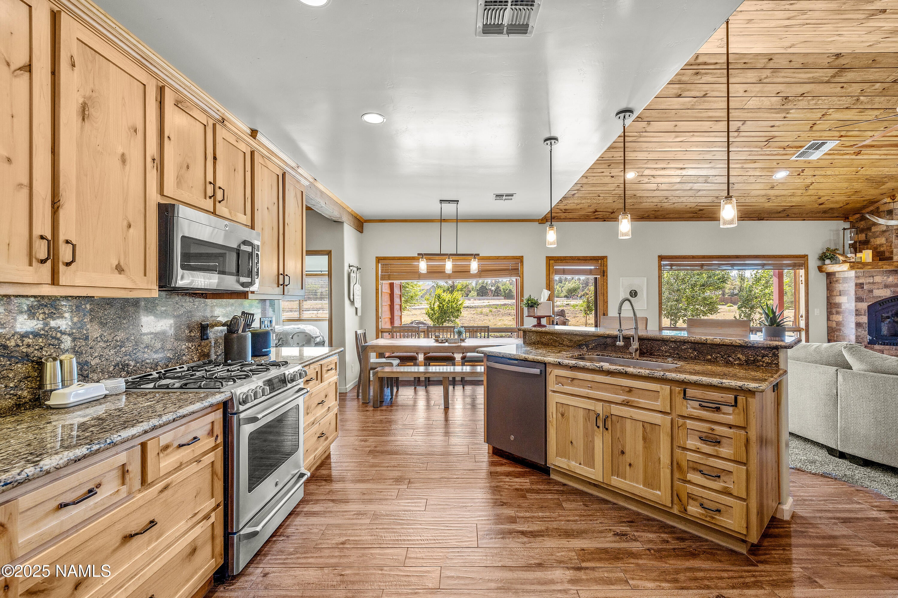 Flagstaff, Arizona, 86004, United States, 4 Bedrooms Bedrooms, ,3 BathroomsBathrooms,Residential,Active,1868120