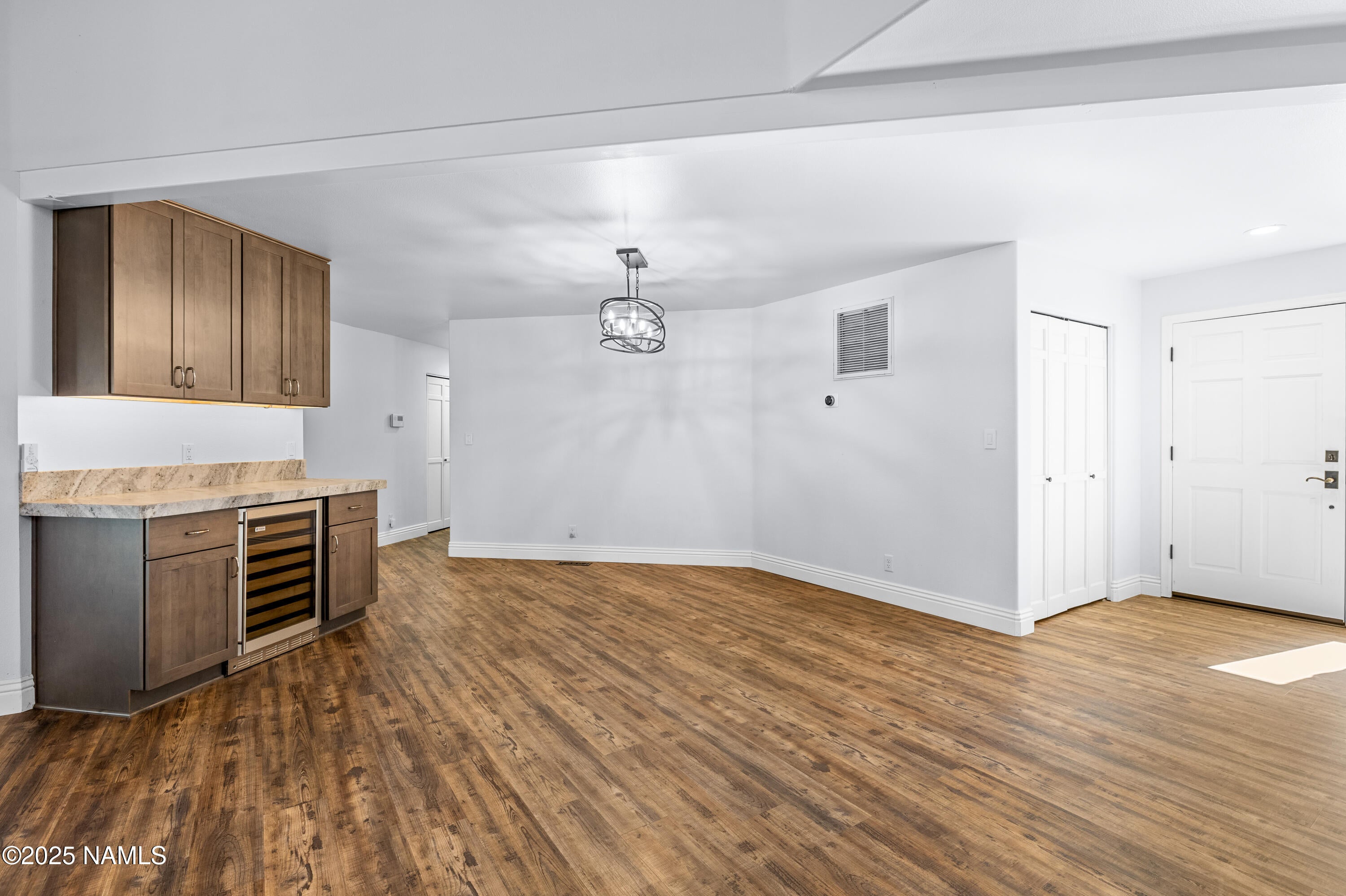 Flagstaff, Arizona, 86005, United States, 4 Bedrooms Bedrooms, ,4 BathroomsBathrooms,Residential,Active,1999173