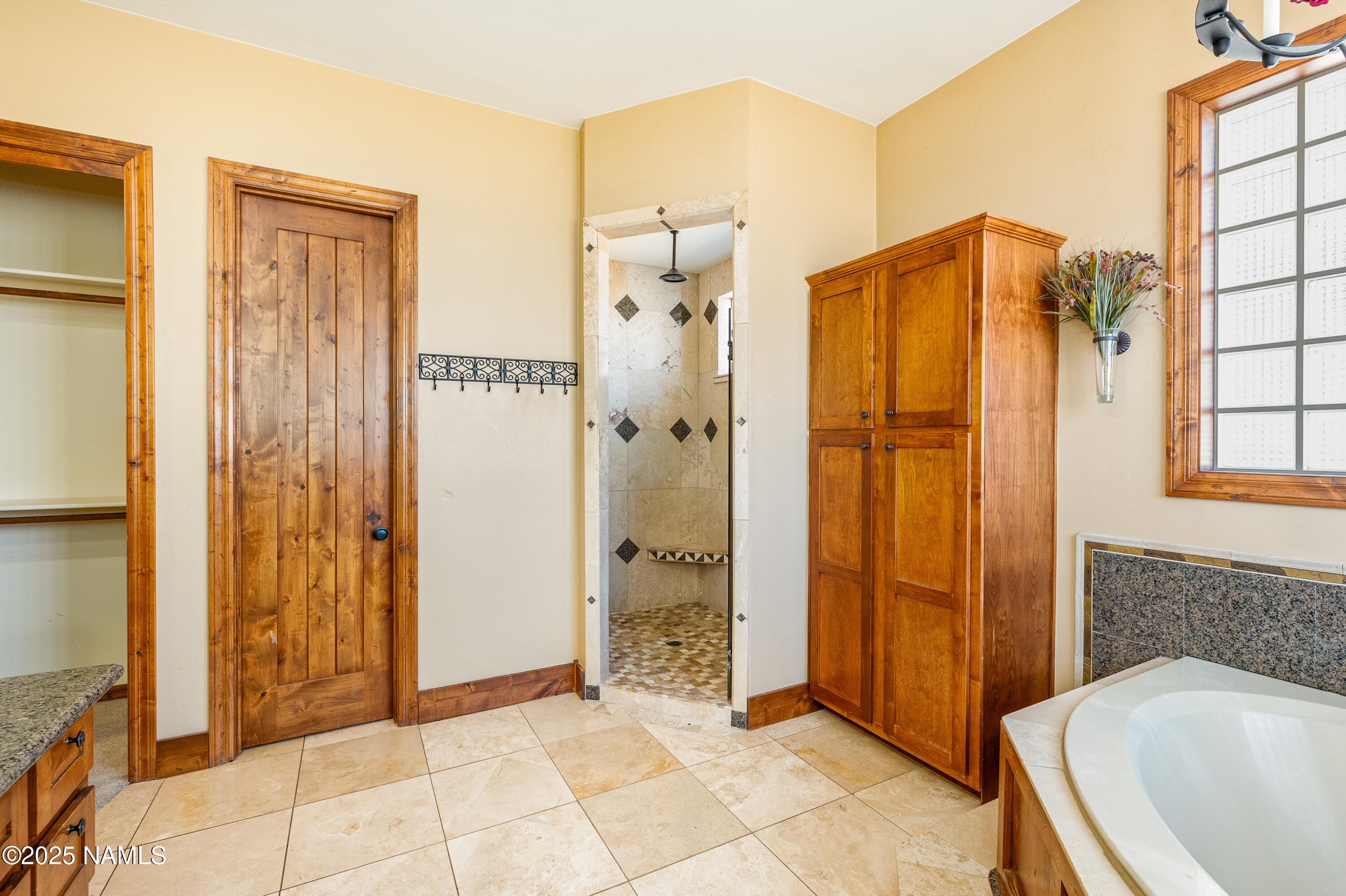 Flagstaff, Arizona, 86004, United States, 5 Bedrooms Bedrooms, ,5 BathroomsBathrooms,Residential,Active,1922539