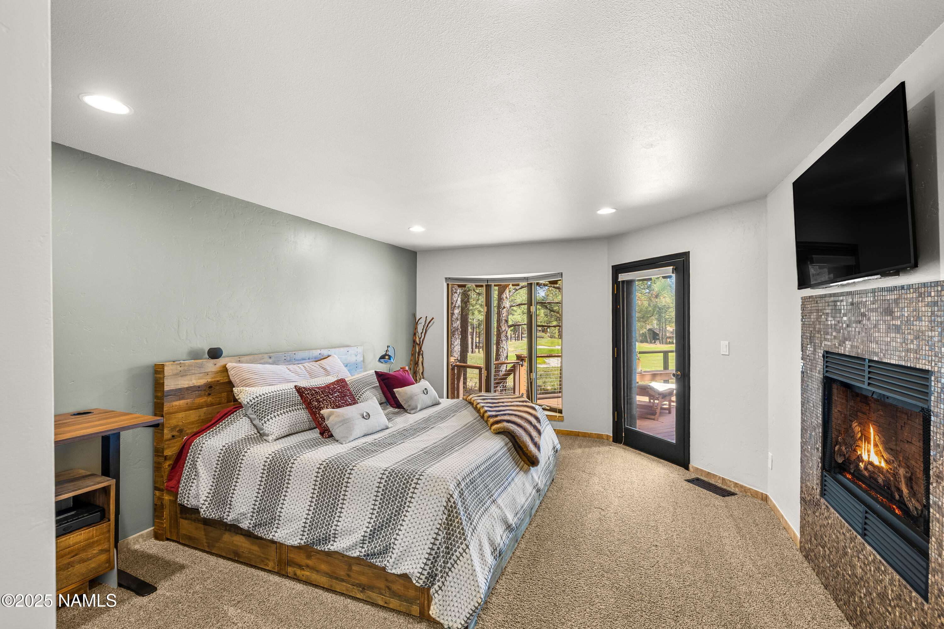 Flagstaff, Arizona, 86005, United States, 4 Bedrooms Bedrooms, ,4 BathroomsBathrooms,Residential,Active,1995263