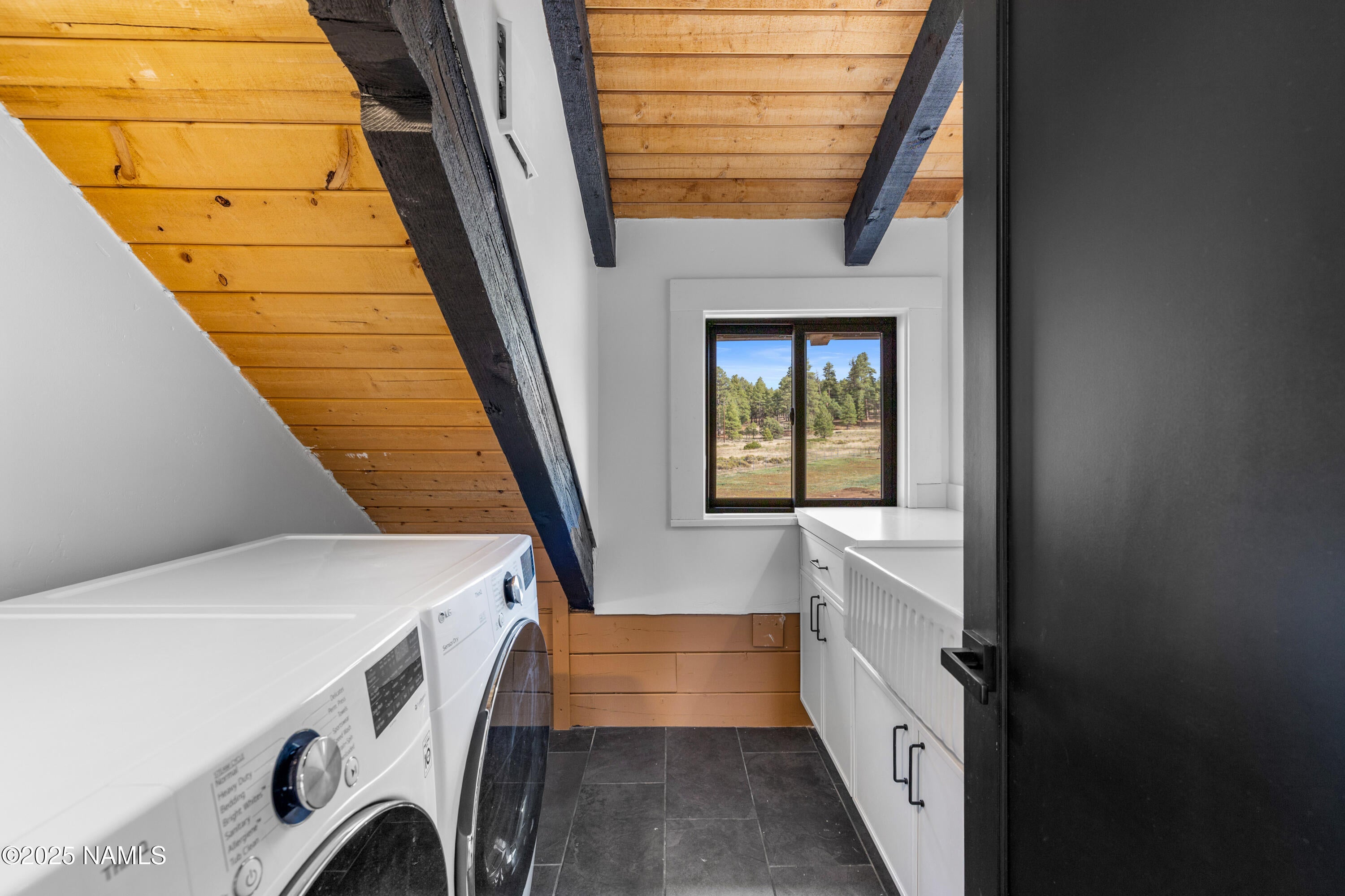 Flagstaff, Arizona, 86004, United States, ,4 BathroomsBathrooms,Residential,Active,1888488