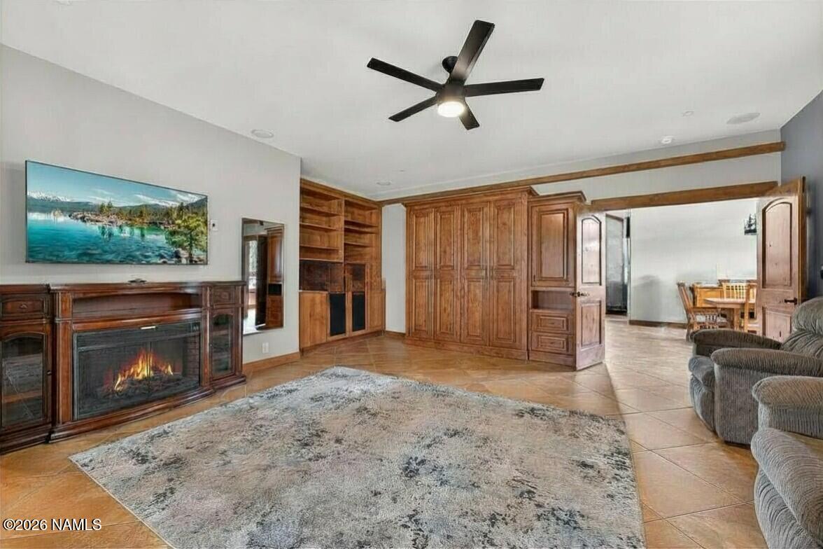 Flagstaff, Arizona, 86001, United States, 3 Bedrooms Bedrooms, ,3 BathroomsBathrooms,Residential,Contingent,2045038