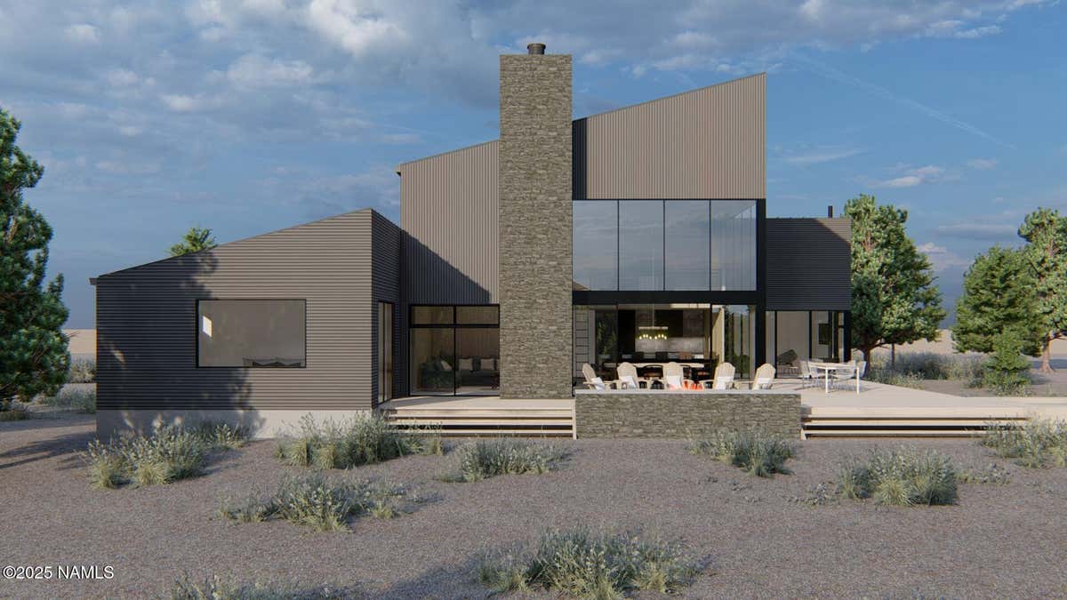 747 N DAVENPORT Lk RD  