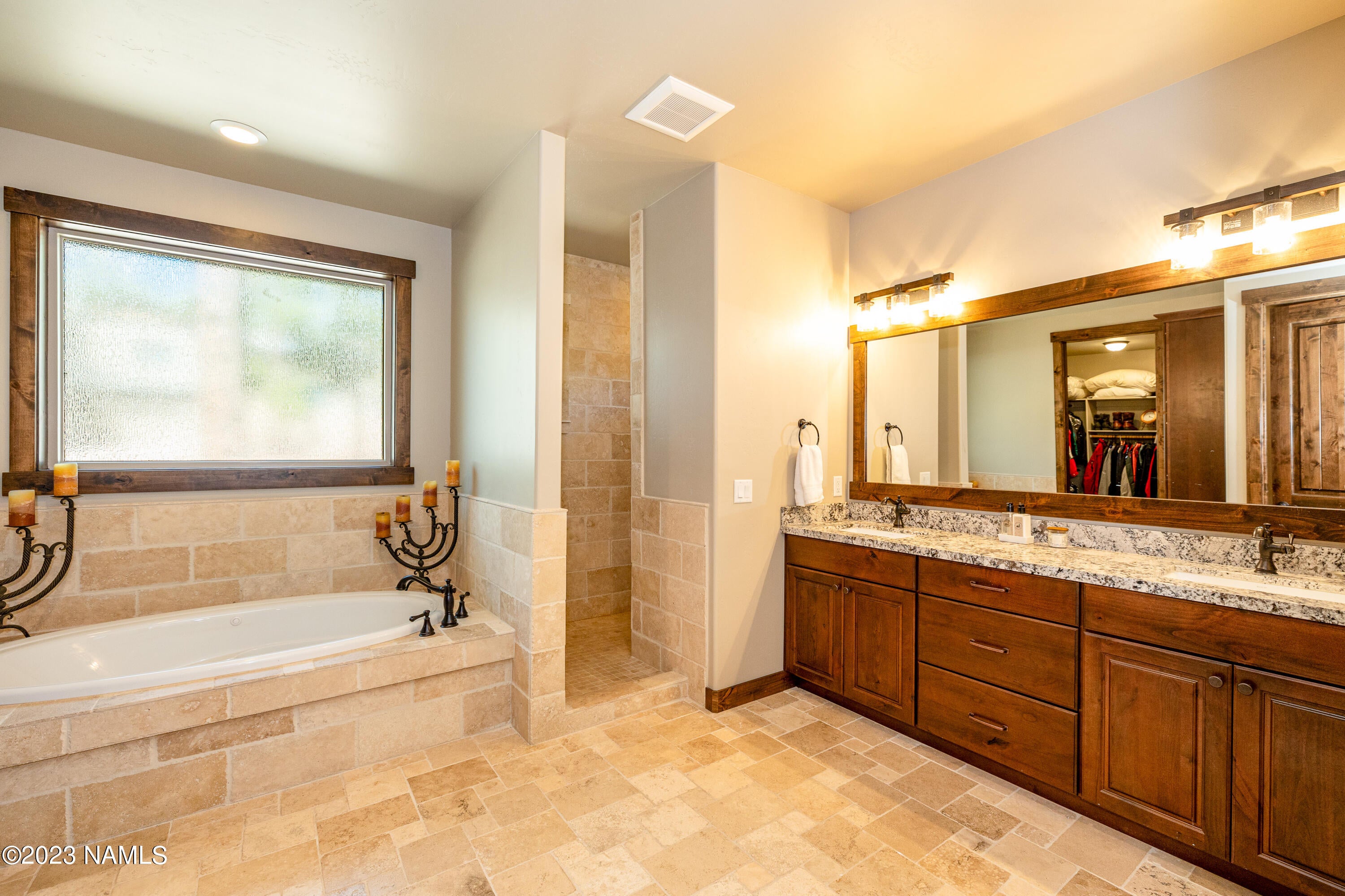 Flagstaff, Arizona, 86005, United States, 4 Bedrooms Bedrooms, ,3 BathroomsBathrooms,Residential,Active,2013664