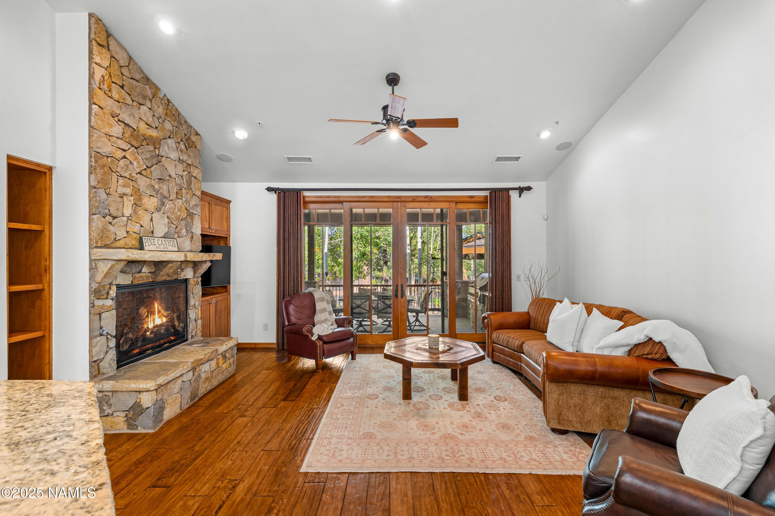 Flagstaff, Arizona, 86005, United States, 3 Bedrooms Bedrooms, ,3 BathroomsBathrooms,Residential,Active,1922673