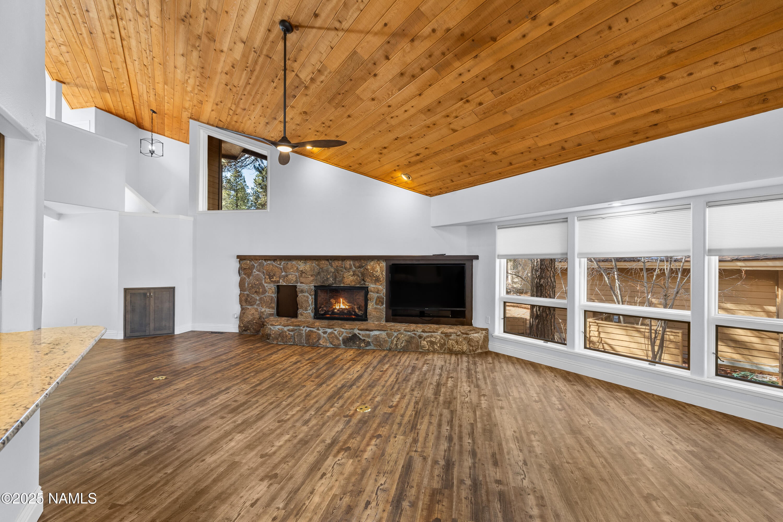 Flagstaff, Arizona, 86005, United States, 4 Bedrooms Bedrooms, ,4 BathroomsBathrooms,Residential,Active,1999173