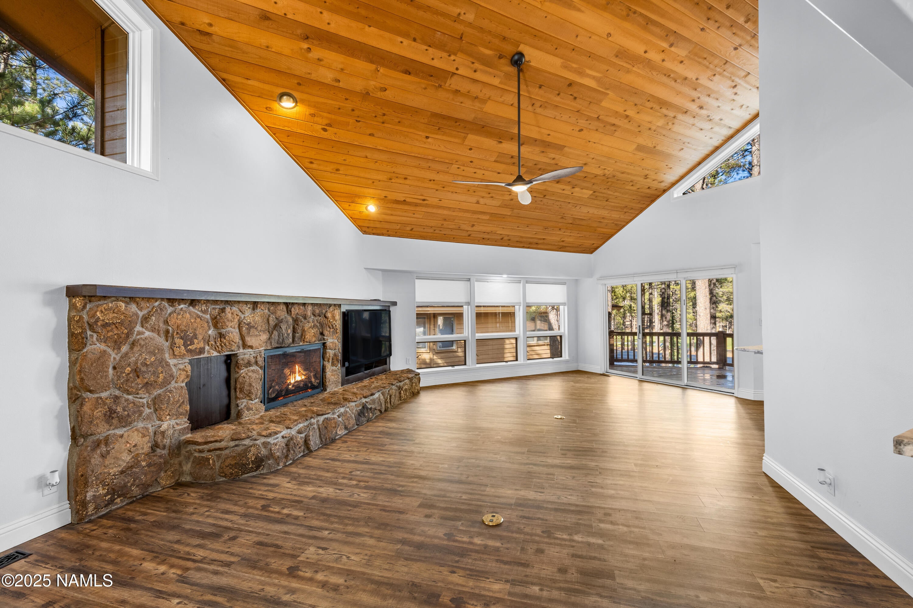 Flagstaff, Arizona, 86005, United States, 4 Bedrooms Bedrooms, ,4 BathroomsBathrooms,Residential,Active,1999173