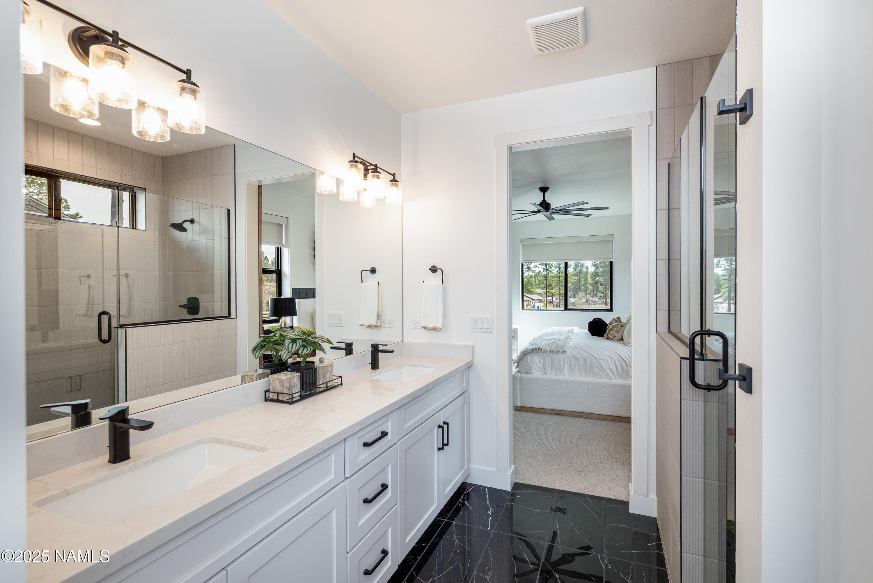 Flagstaff, Arizona, 86005, United States, 5 Bedrooms Bedrooms, ,4 BathroomsBathrooms,Residential,Active,1959522