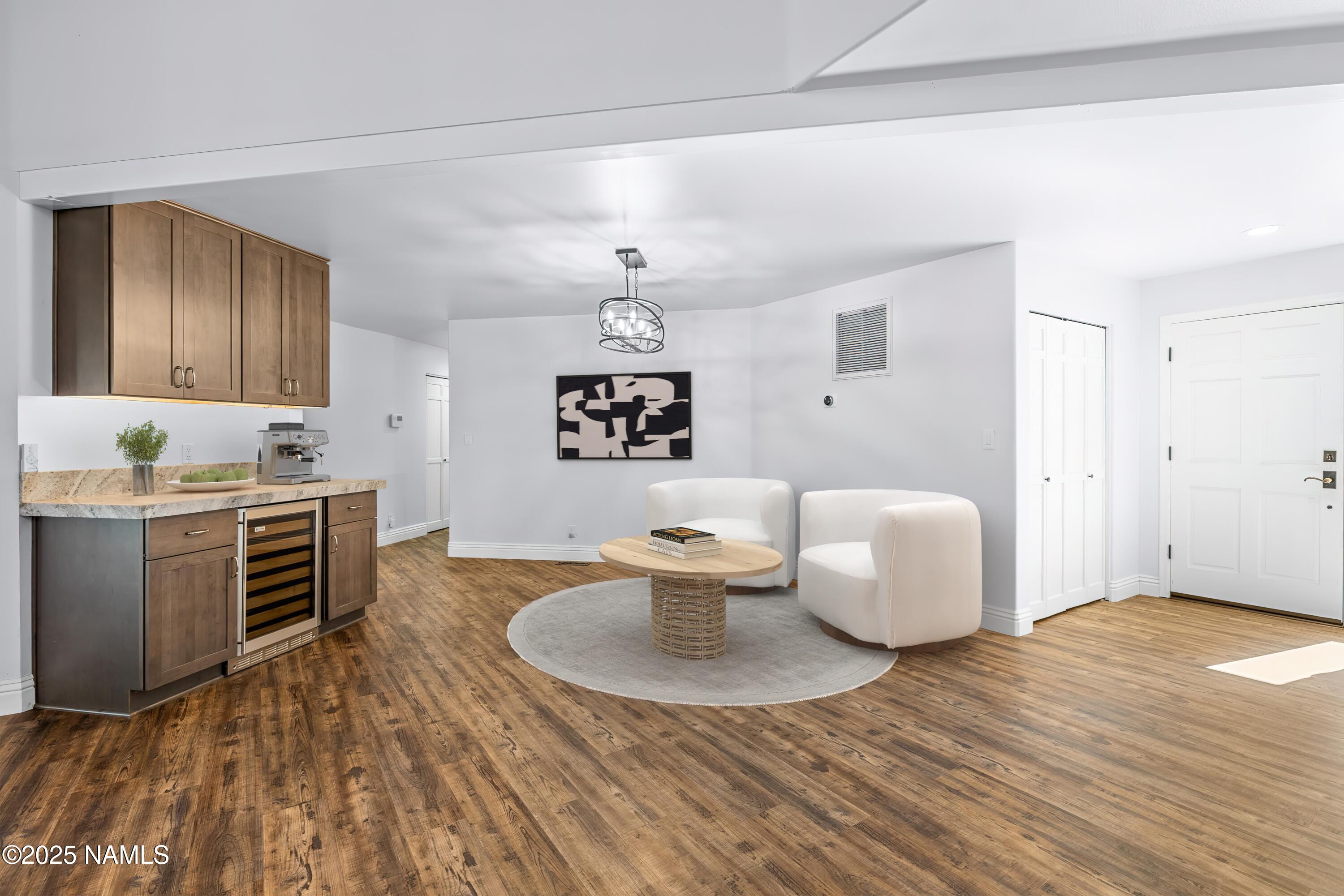 Flagstaff, Arizona, 86005, United States, 4 Bedrooms Bedrooms, ,4 BathroomsBathrooms,Residential,Active,1999173