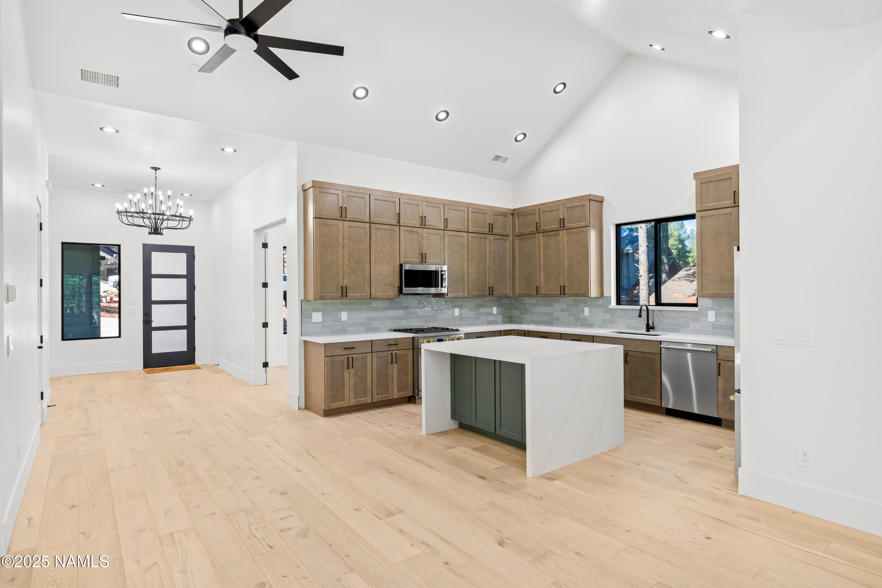 Flagstaff, Arizona, 86005, United States, 4 Bedrooms Bedrooms, ,4 BathroomsBathrooms,Residential,Active,1922481