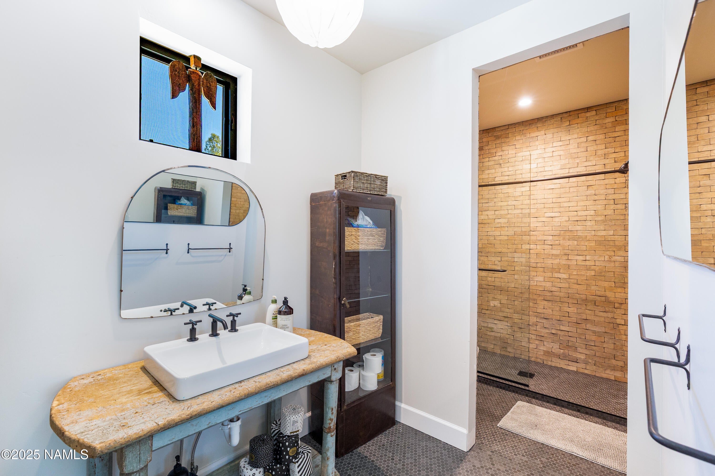 Flagstaff, Arizona, 86004, United States, 4 Bedrooms Bedrooms, ,6 BathroomsBathrooms,Residential,Active,1756325