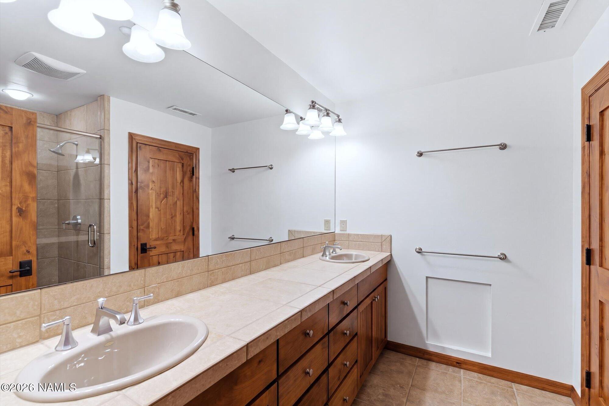 Flagstaff, Arizona, 86005, United States, 4 Bedrooms Bedrooms, ,4 BathroomsBathrooms,Residential,Active,2009412