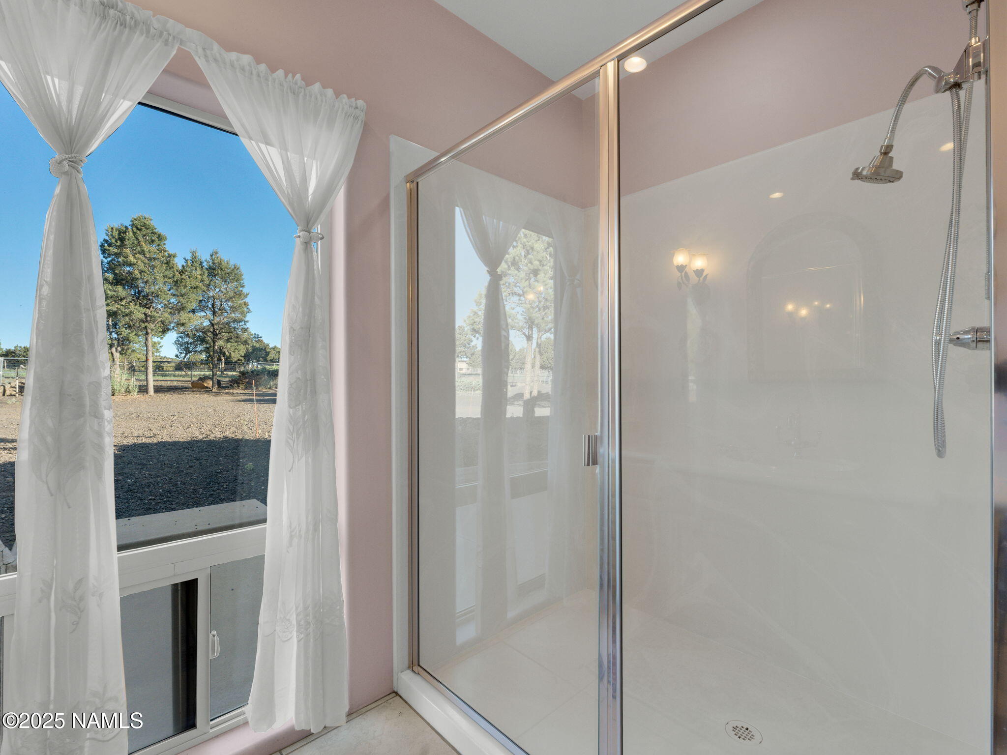 Williams, Arizona, 86046, United States, 3 Bedrooms Bedrooms, ,4 BathroomsBathrooms,Residential,Active,1871833