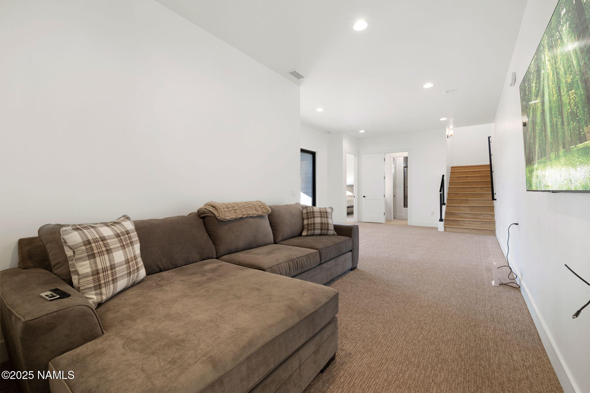 Flagstaff, Arizona, 86004, United States, 5 Bedrooms Bedrooms, ,4 BathroomsBathrooms,Residential,Active,1943835