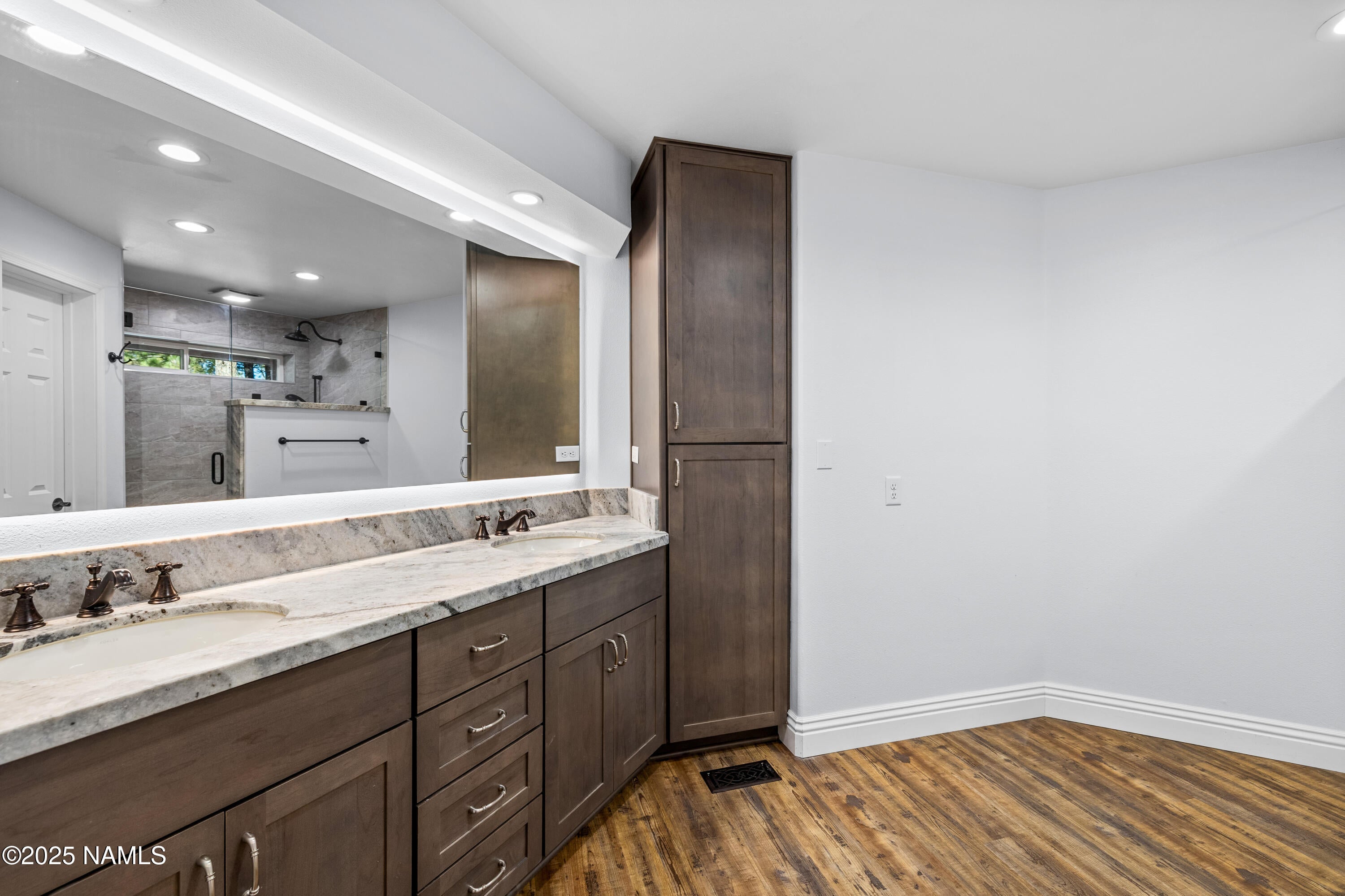 Flagstaff, Arizona, 86005, United States, 4 Bedrooms Bedrooms, ,4 BathroomsBathrooms,Residential,Active,1999173