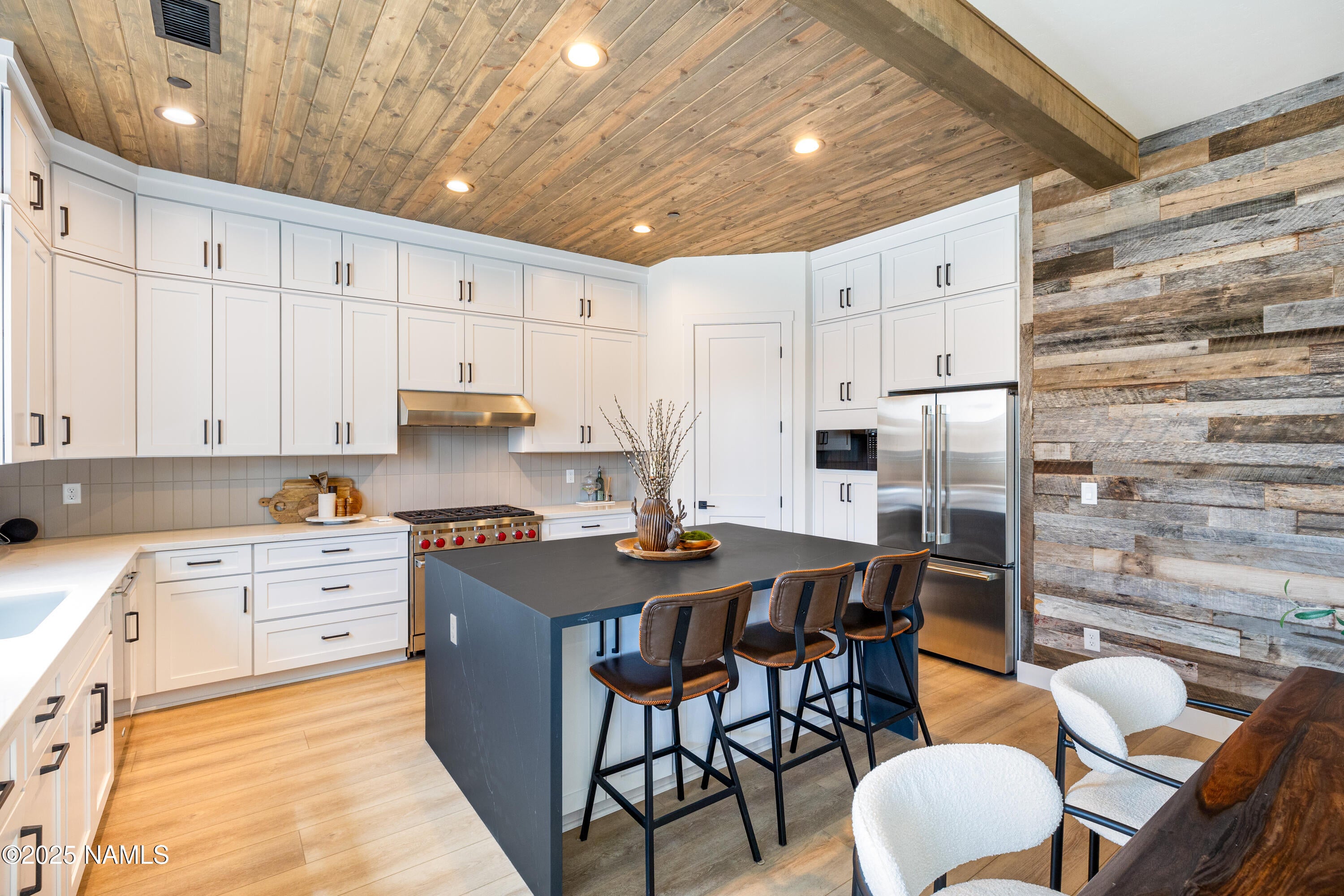 Flagstaff, Arizona, 86005, United States, 5 Bedrooms Bedrooms, ,4 BathroomsBathrooms,Residential,Active,1959522