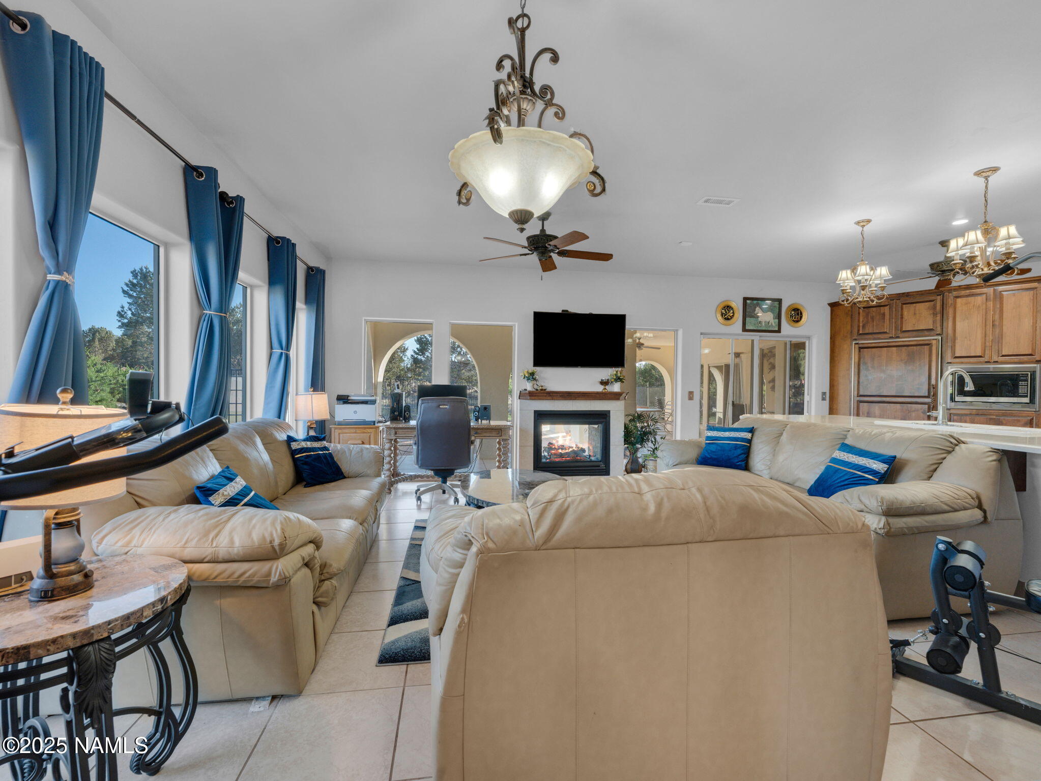 Williams, Arizona, 86046, United States, 3 Bedrooms Bedrooms, ,4 BathroomsBathrooms,Residential,Active,1871833