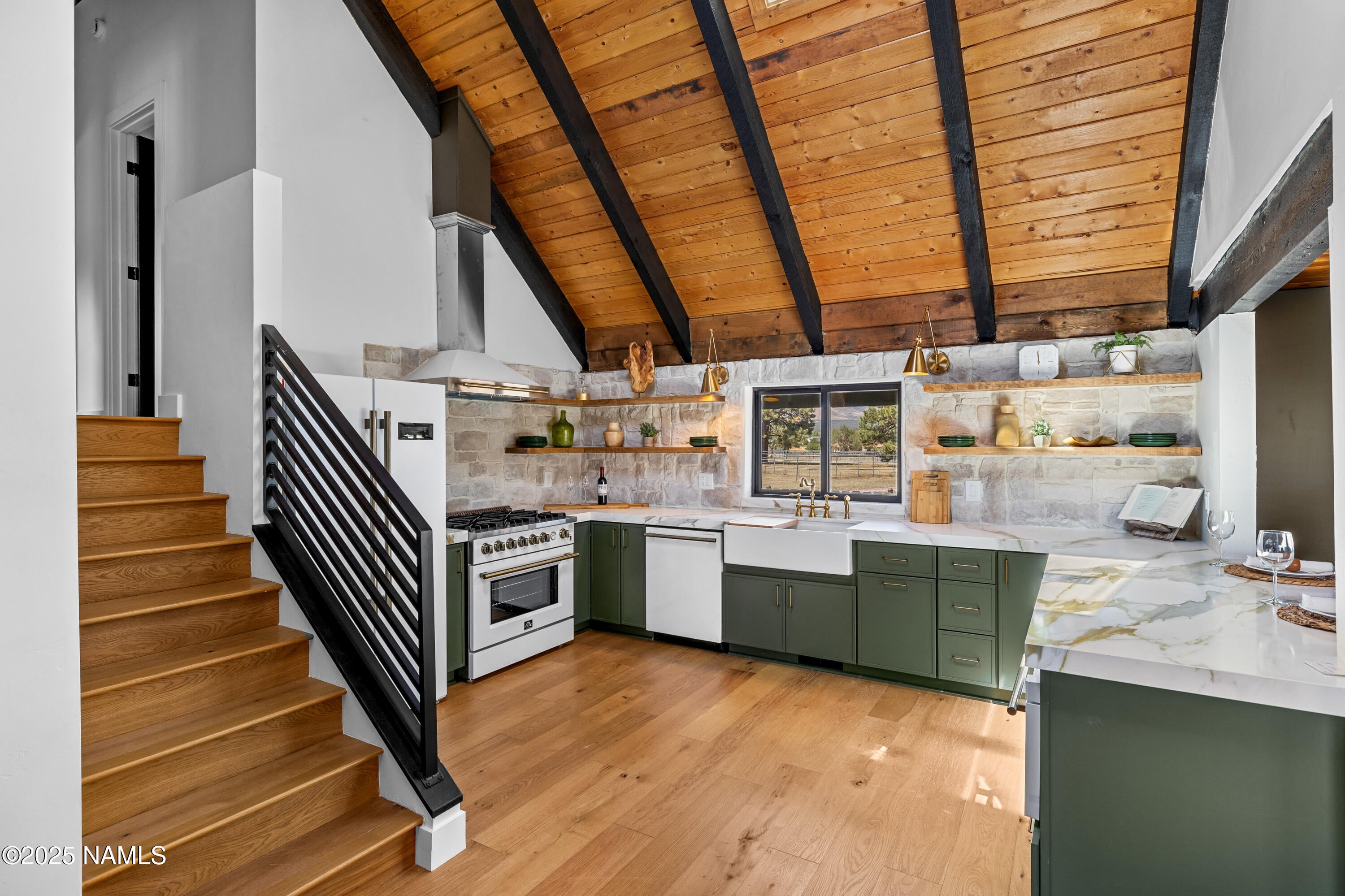 Flagstaff, Arizona, 86004, United States, ,4 BathroomsBathrooms,Residential,Active,1888488