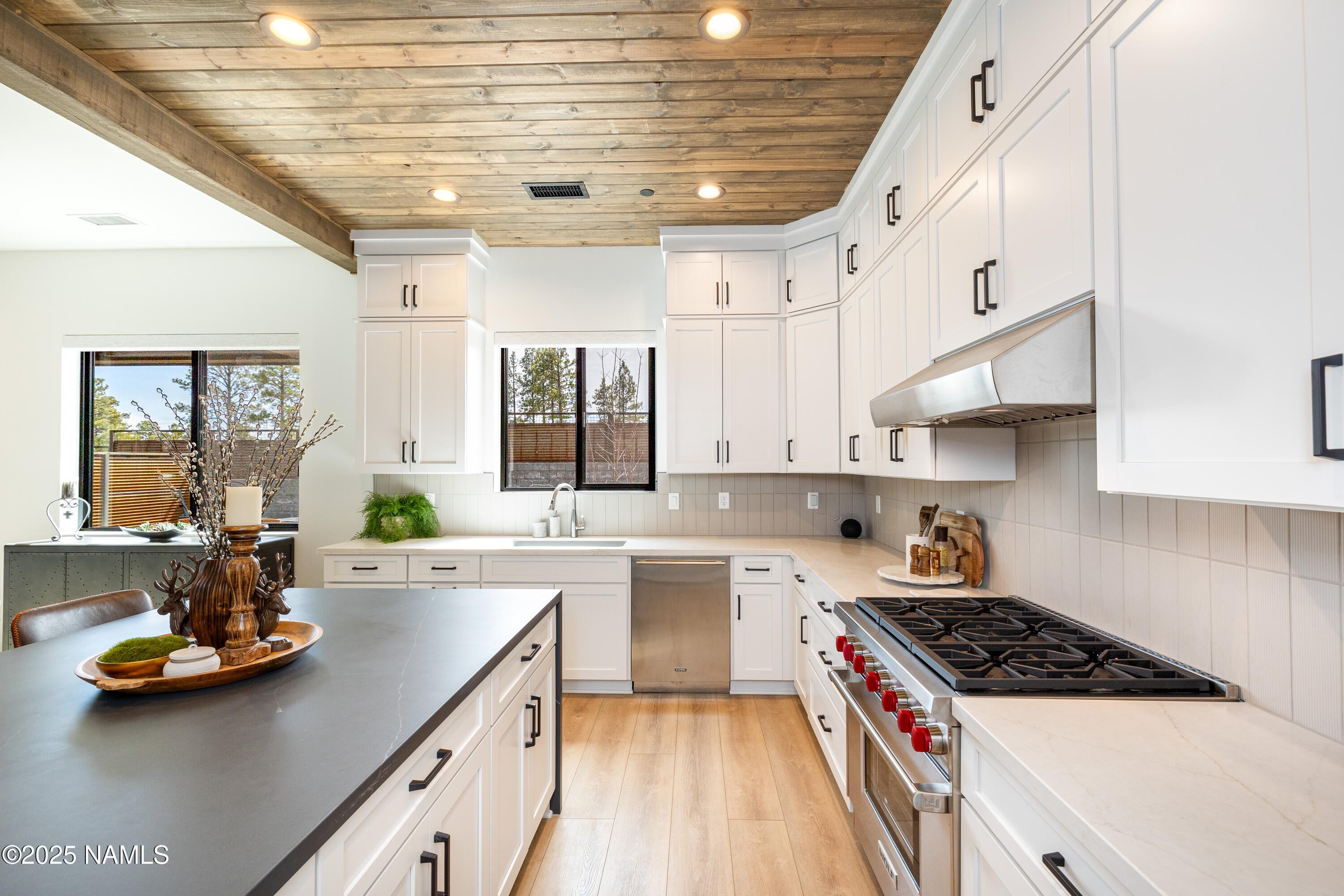 Flagstaff, Arizona, 86005, United States, 5 Bedrooms Bedrooms, ,4 BathroomsBathrooms,Residential,Active,1959522