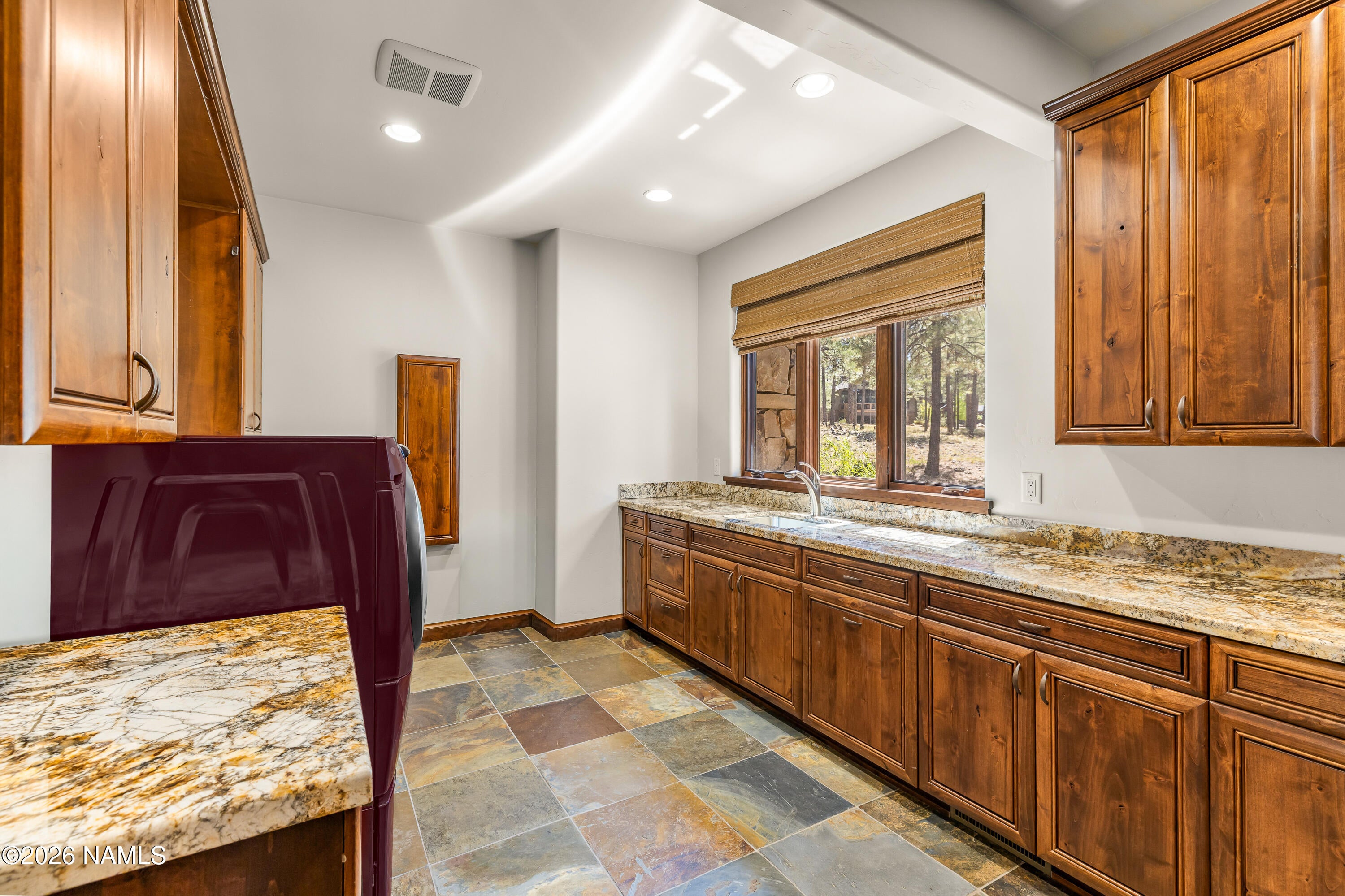 Flagstaff, Arizona, 86005, United States, 5 Bedrooms Bedrooms, ,6 BathroomsBathrooms,Residential,Active,2042667
