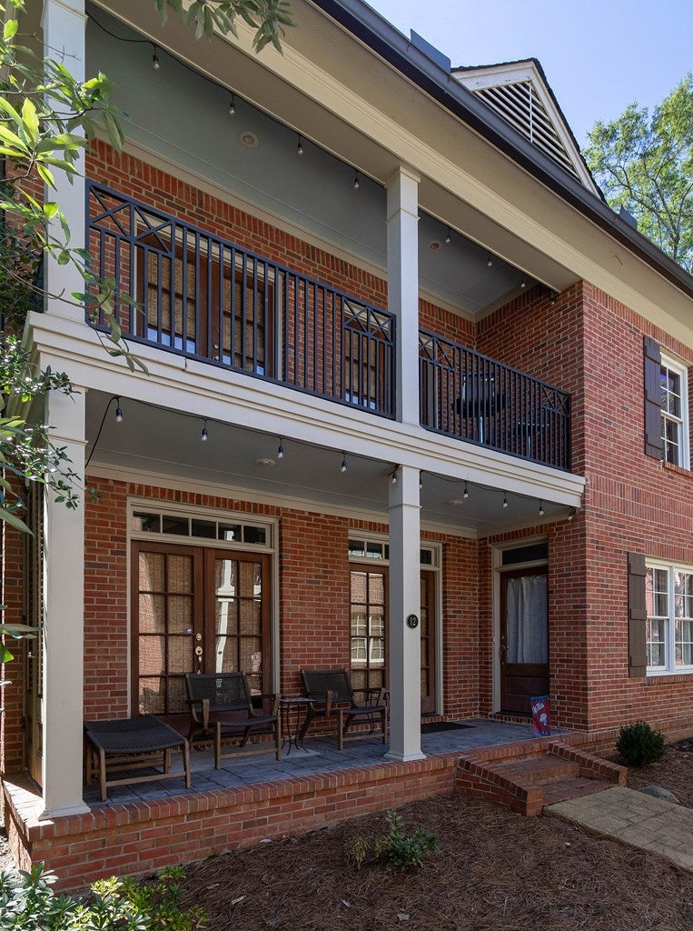 Oxford, Mississippi, 38655, United States, 4 Bedrooms Bedrooms, ,5 BathroomsBathrooms,Residential,Active,1969759