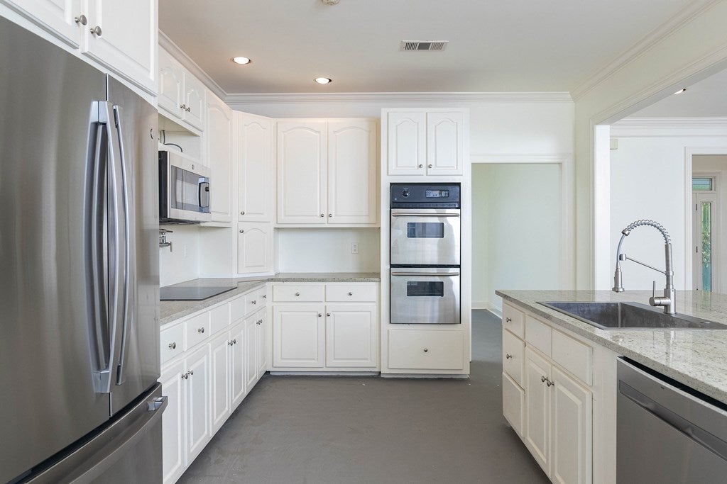 Oxford, Mississippi, 38655, United States, 7 Bedrooms Bedrooms, ,5 BathroomsBathrooms,Residential,Active,1919415