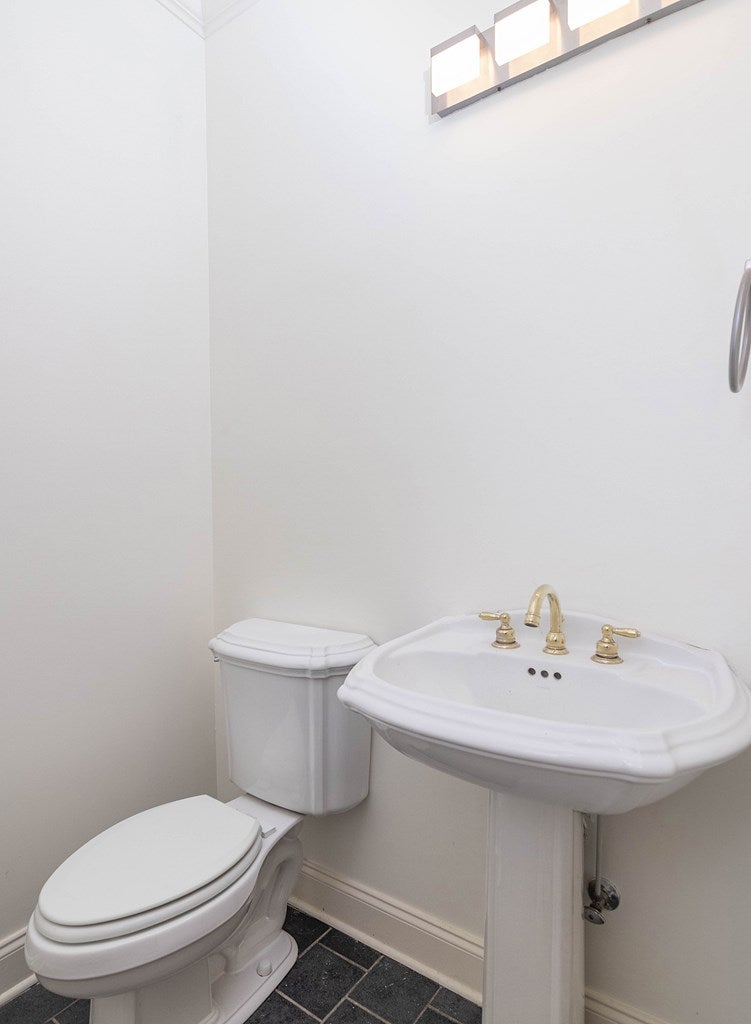 Oxford, Mississippi, 38655, United States, 7 Bedrooms Bedrooms, ,5 BathroomsBathrooms,Residential,Active,1919415