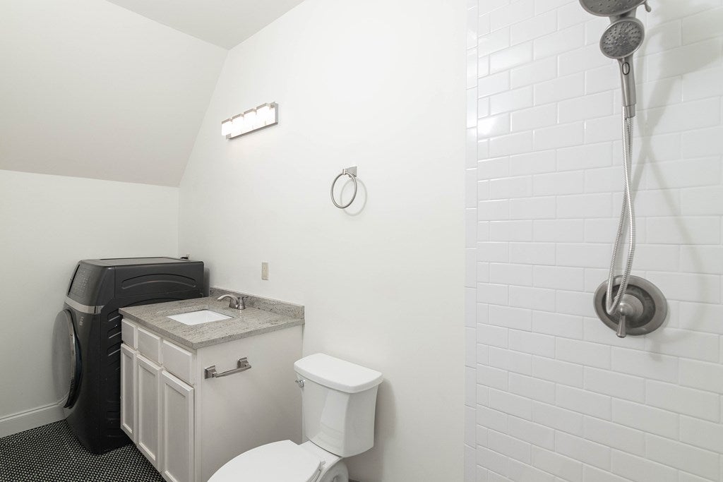 Oxford, Mississippi, 38655, United States, 7 Bedrooms Bedrooms, ,5 BathroomsBathrooms,Residential,Active,1919415