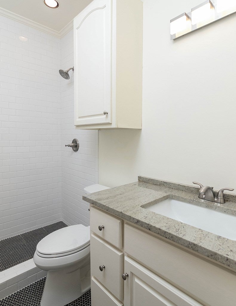 Oxford, Mississippi, 38655, United States, 7 Bedrooms Bedrooms, ,5 BathroomsBathrooms,Residential,Active,1919415