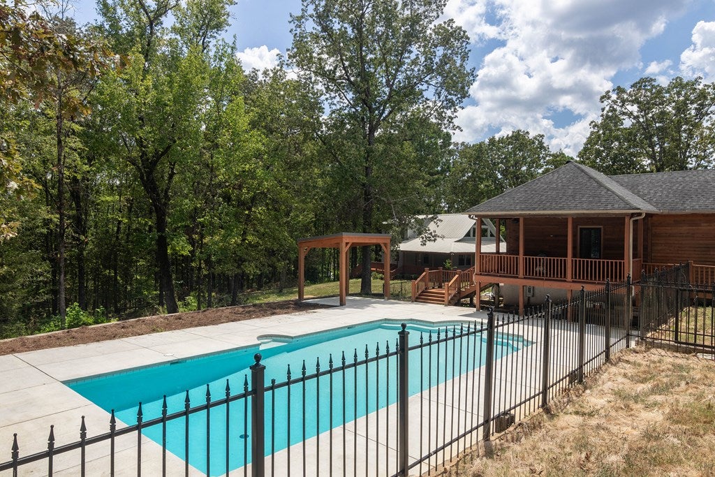 Oxford, Mississippi, 38655, United States, 7 Bedrooms Bedrooms, ,5 BathroomsBathrooms,Residential,Active,1919415